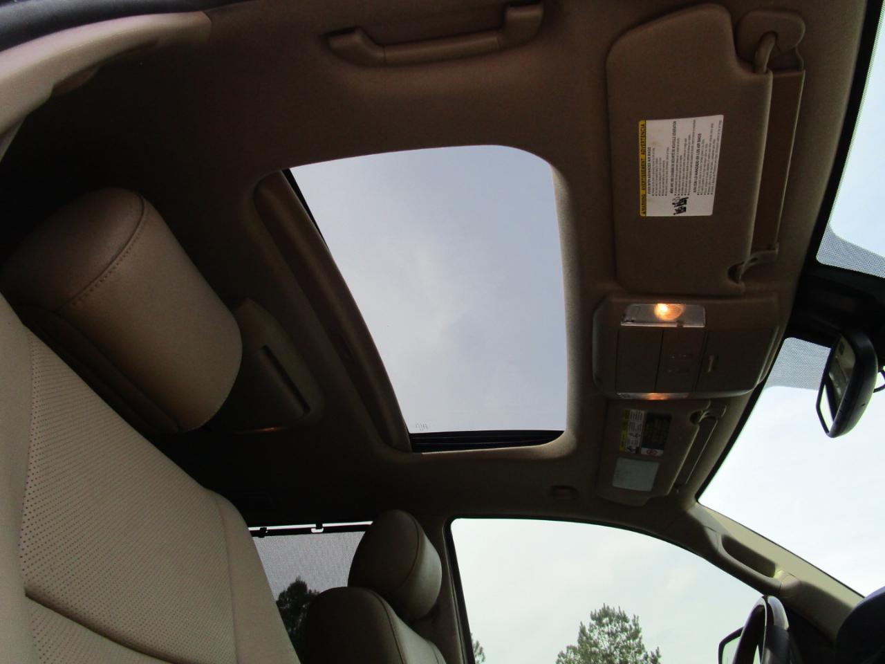 Toyota Sequoia Platinum RWD (Natl) 2018