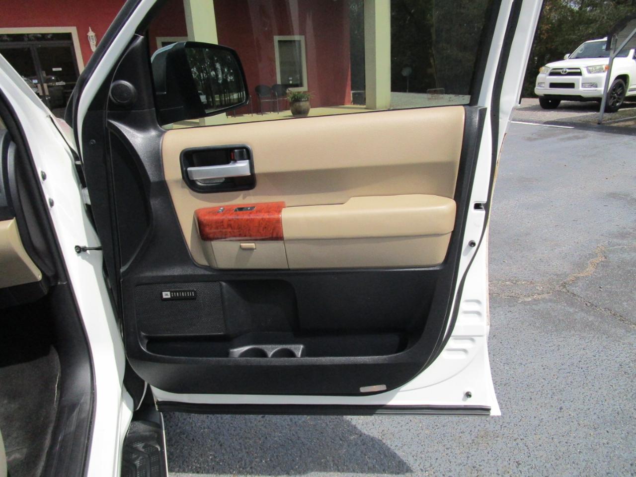 Toyota Sequoia Platinum RWD (Natl) 2018