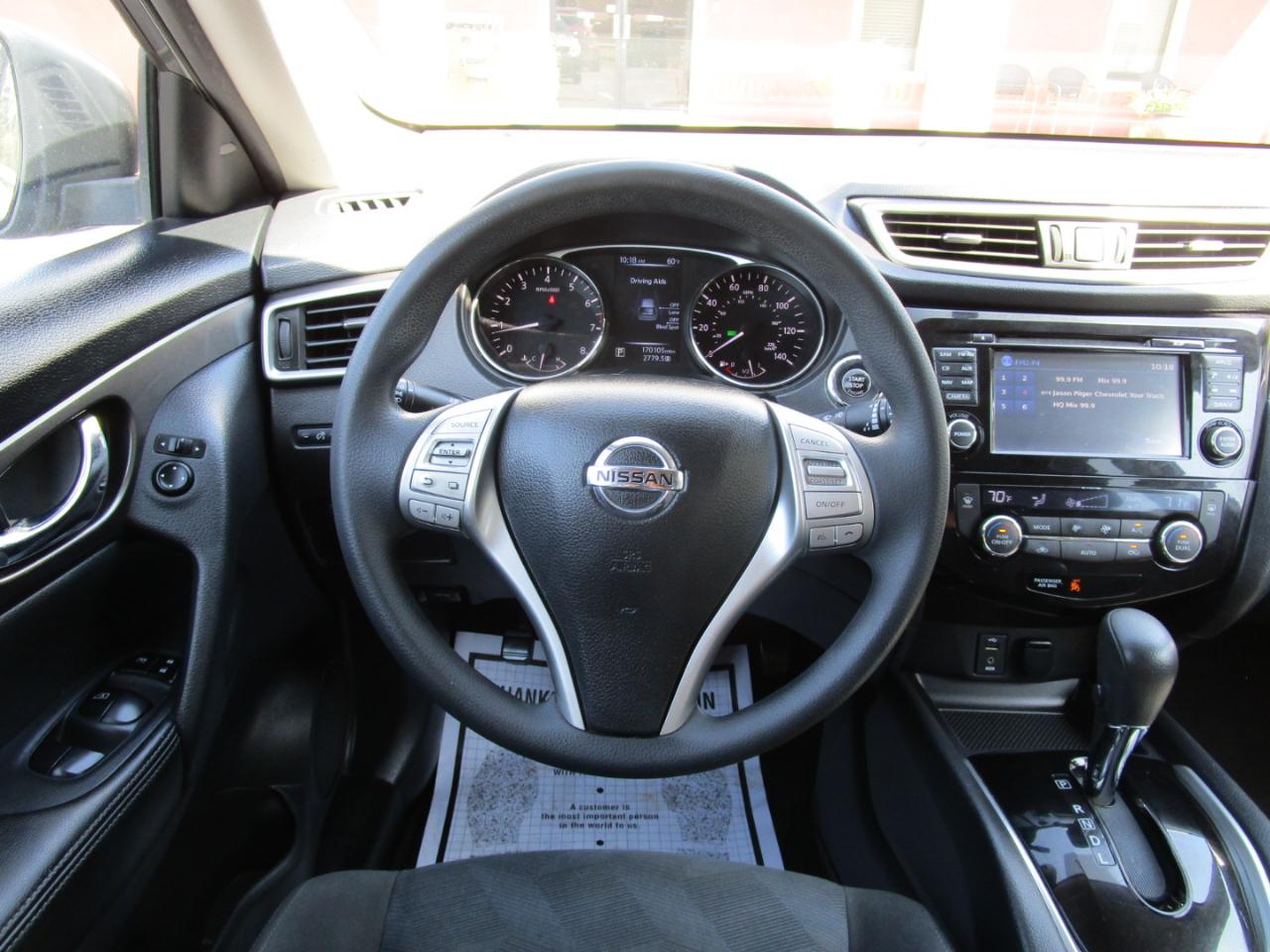 Nissan Rogue FWD 4dr SV 2015