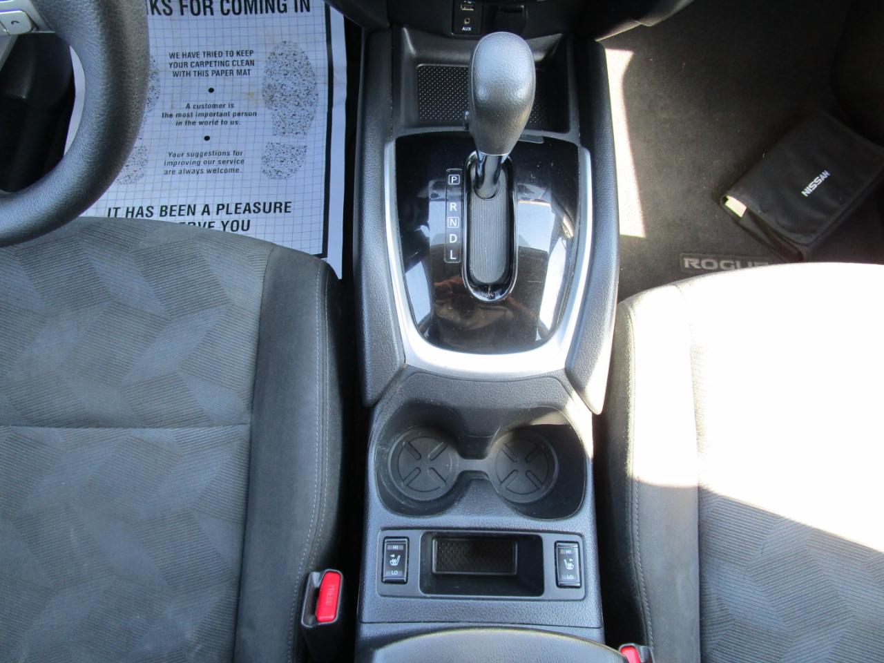 Nissan Rogue FWD 4dr SV 2015