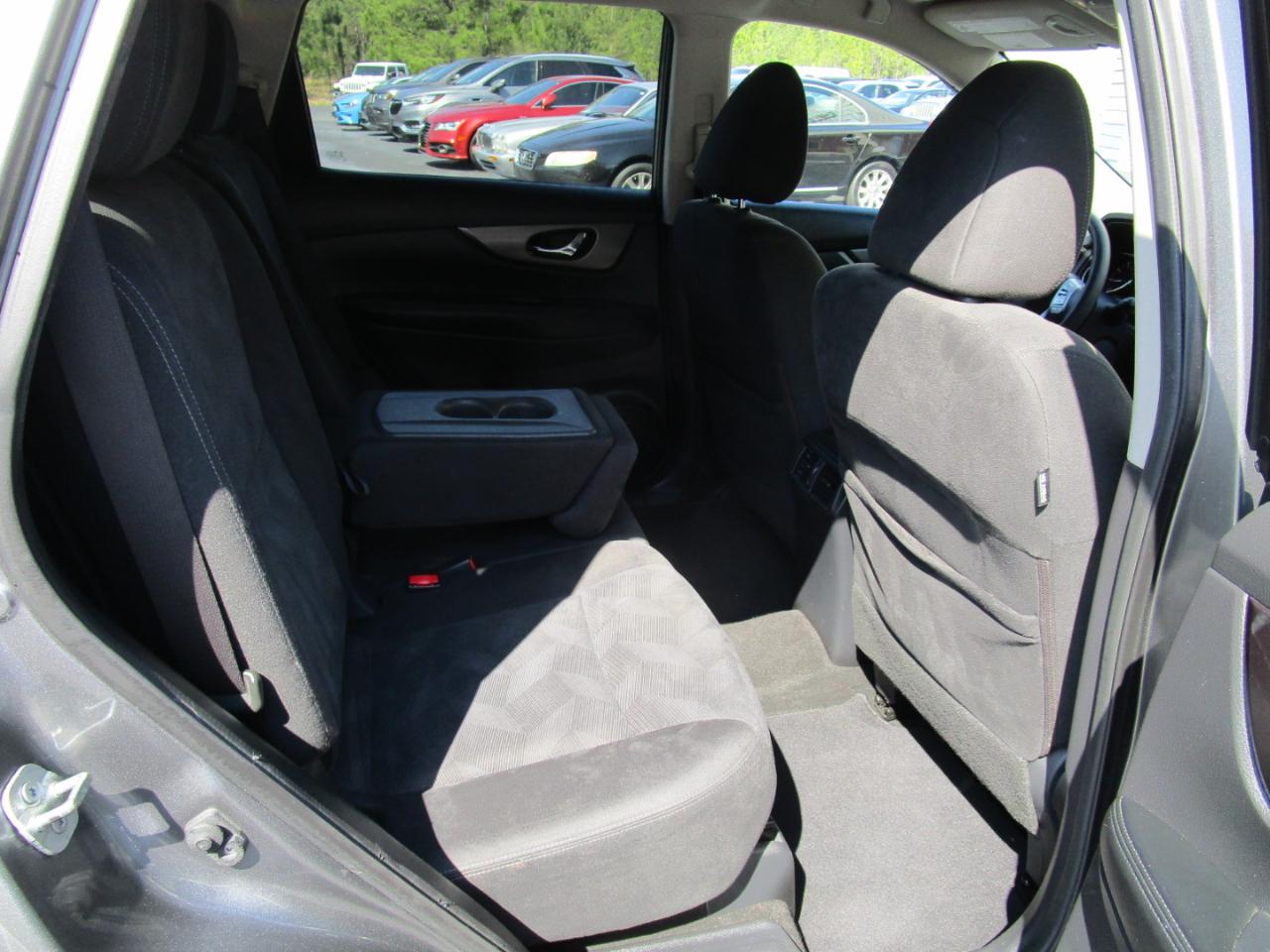 Nissan Rogue FWD 4dr SV 2015