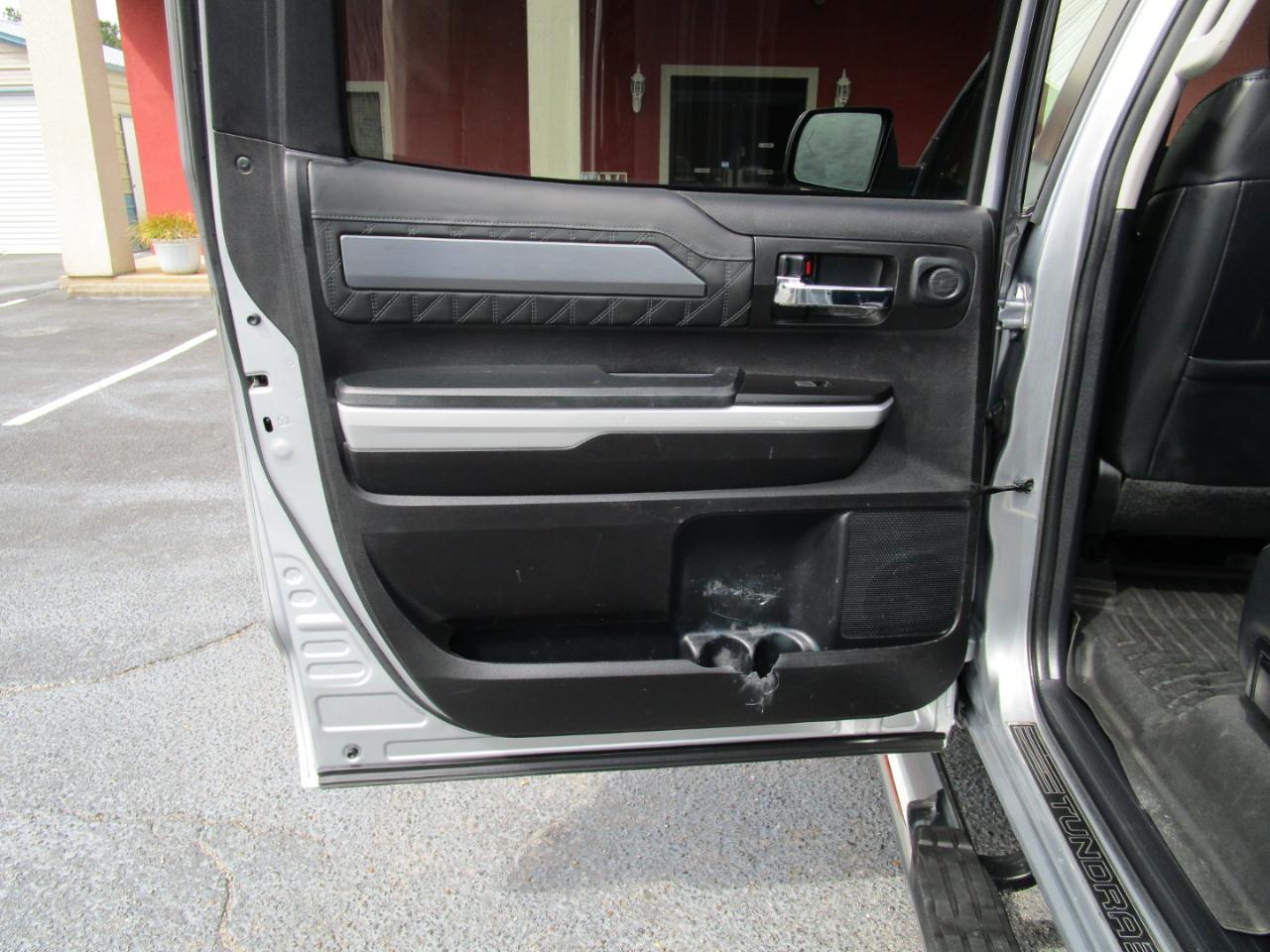 Toyota Tundra 4WD Platinum CrewMax 5.5' Bed (Natl) 2021