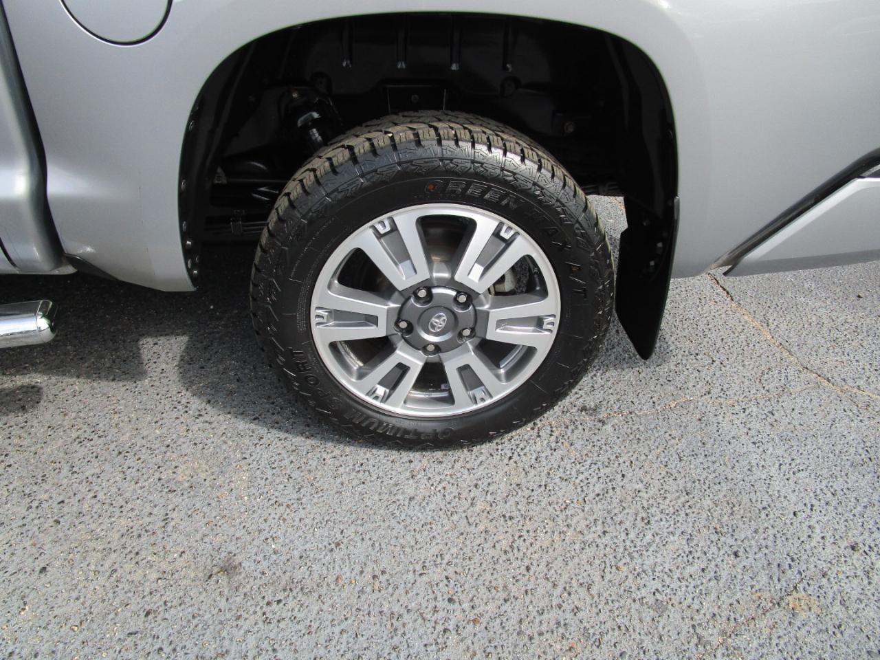 Toyota Tundra 4WD Platinum CrewMax 5.5' Bed (Natl) 2021