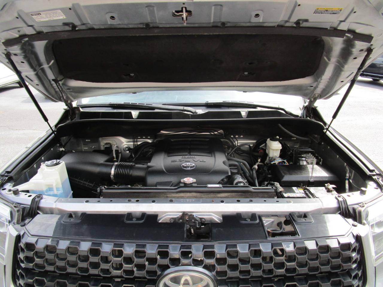 Toyota Tundra 4WD Platinum CrewMax 5.5' Bed (Natl) 2021