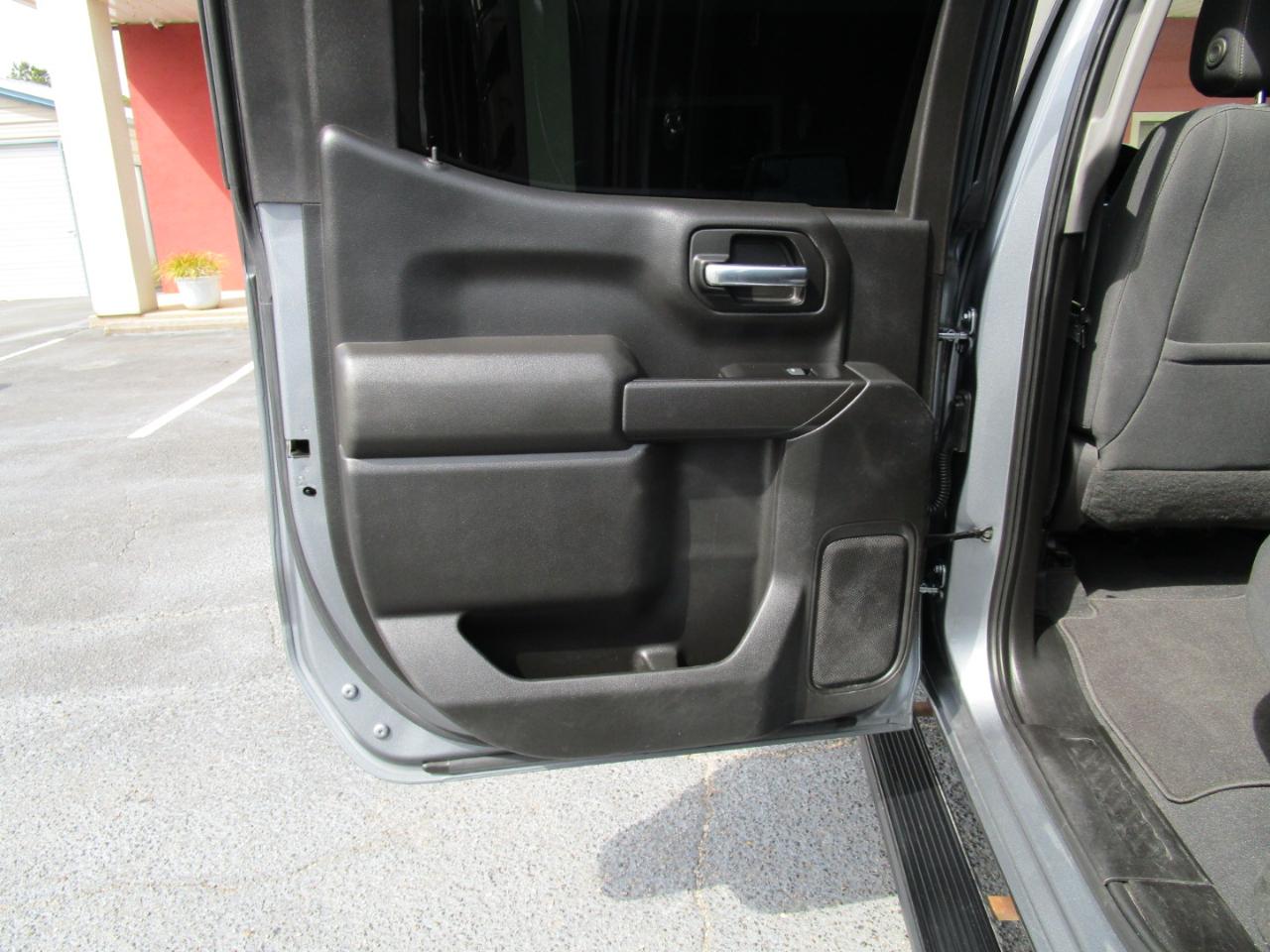 Chevrolet Silverado 1500 2WD Crew Cab 147" LT 2019