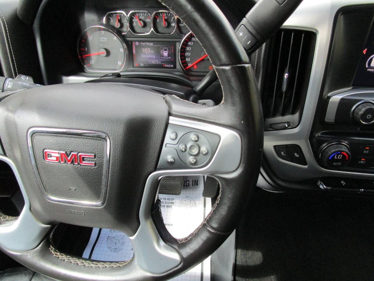 GMC Sierra 1500 4WD Crew Cab 143.5" SLT 2016