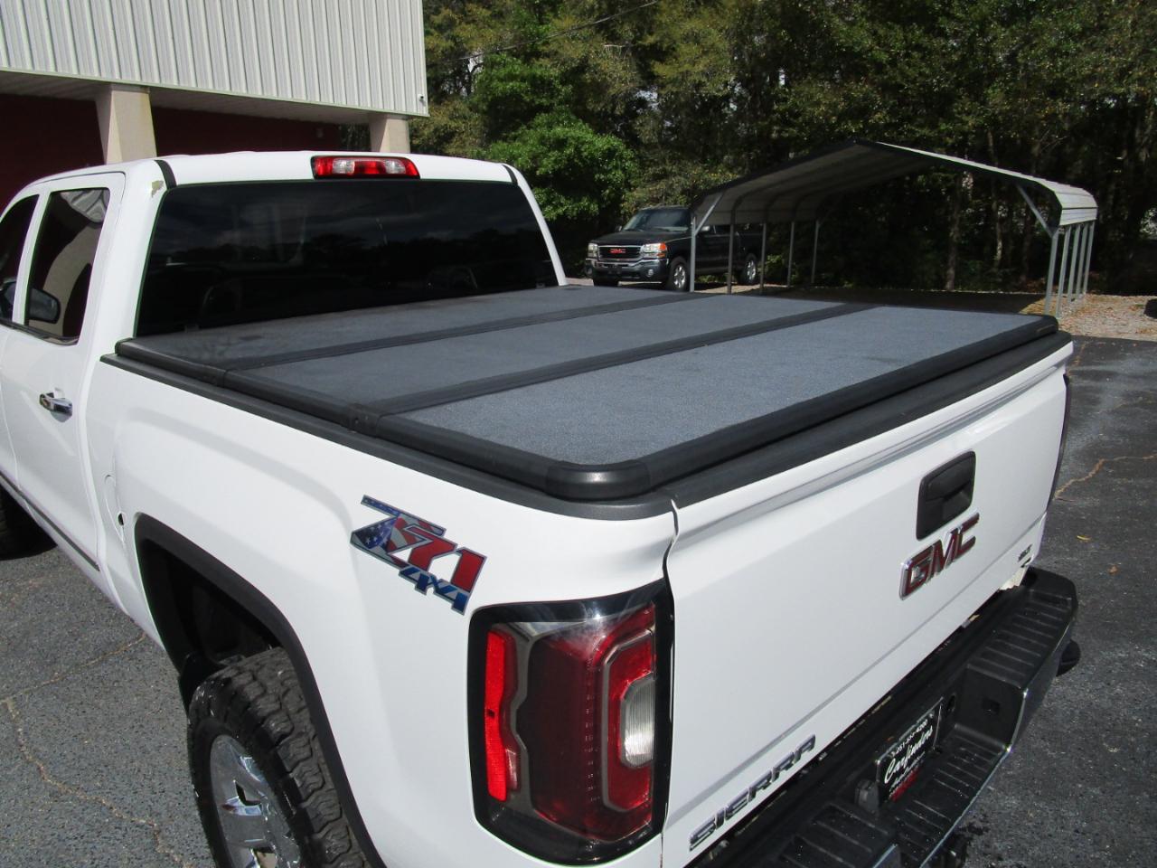 GMC Sierra 1500 4WD Crew Cab 143.5" SLT 2016