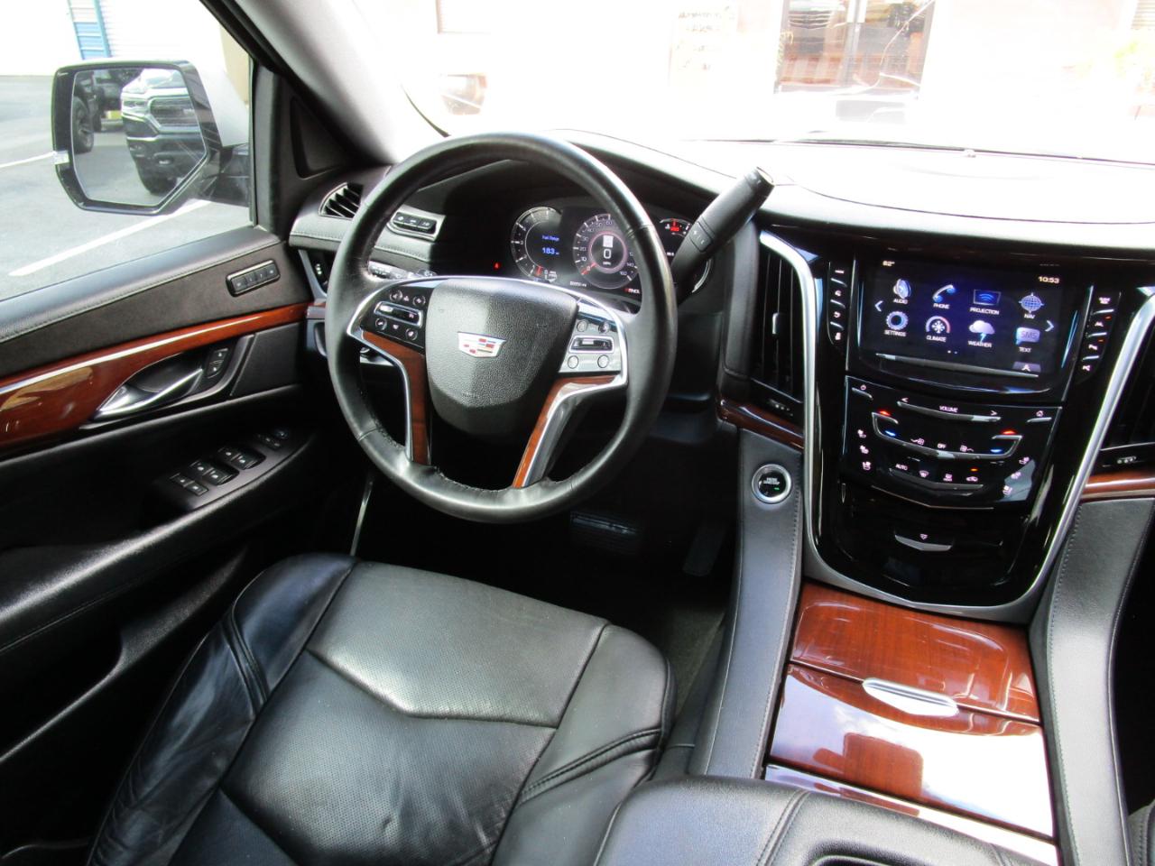 Cadillac Escalade 2WD 4dr Luxury 2020