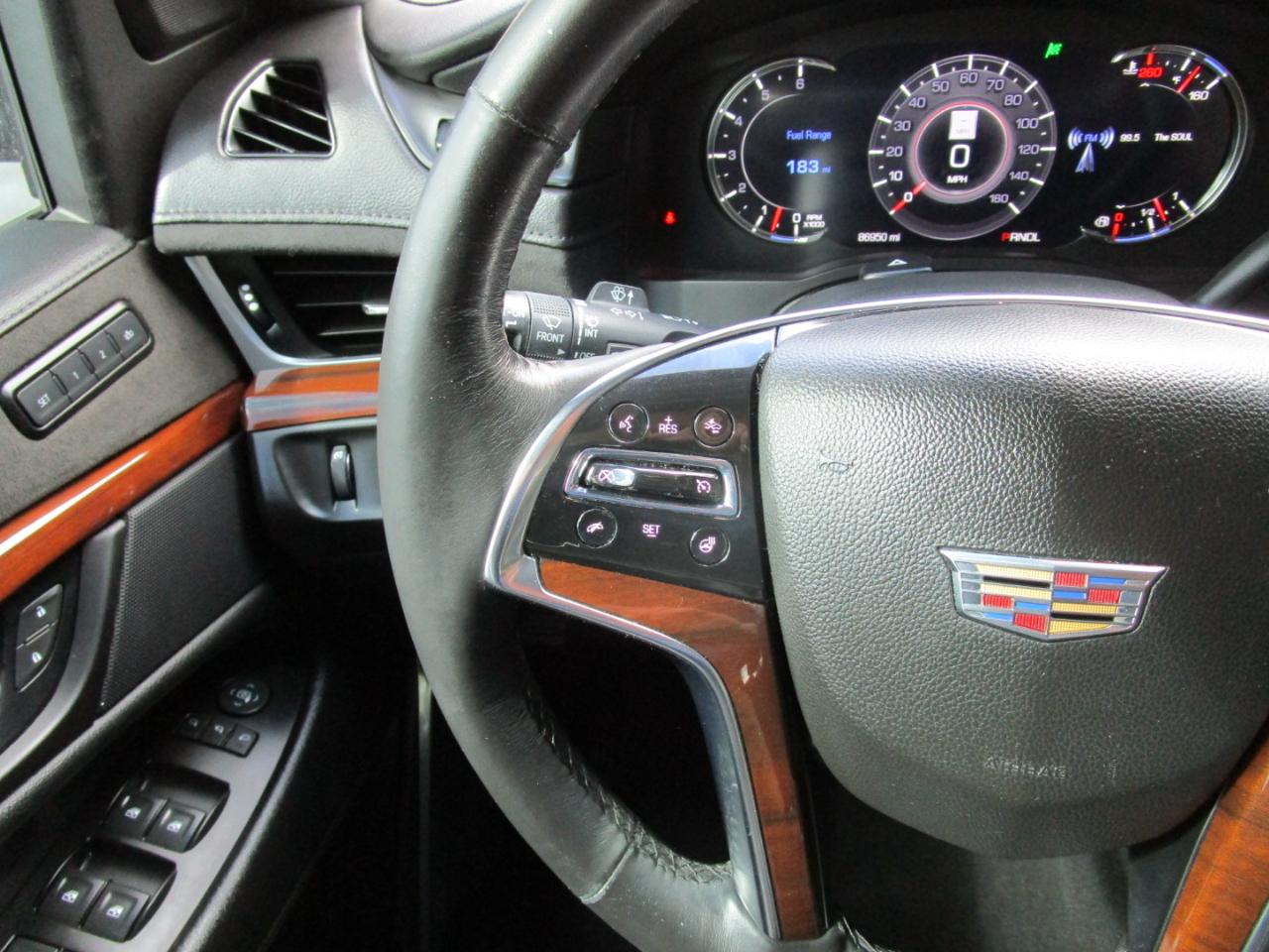 Cadillac Escalade 2WD 4dr Luxury 2020