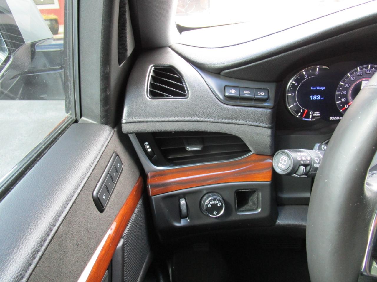 Cadillac Escalade 2WD 4dr Luxury 2020