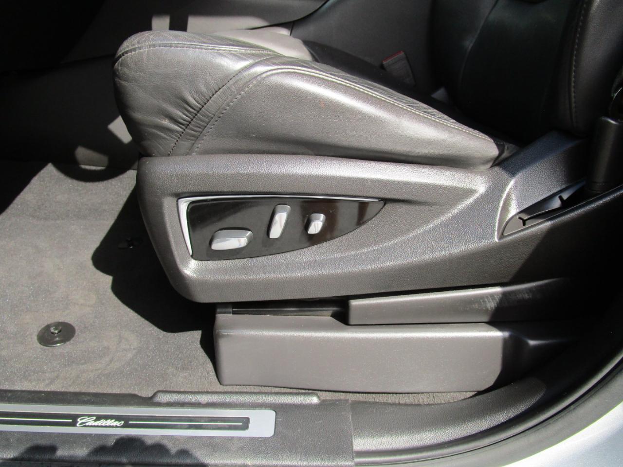 Cadillac Escalade 2WD 4dr Luxury 2020