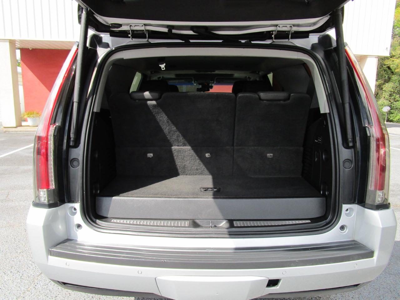 Cadillac Escalade 2WD 4dr Luxury 2020