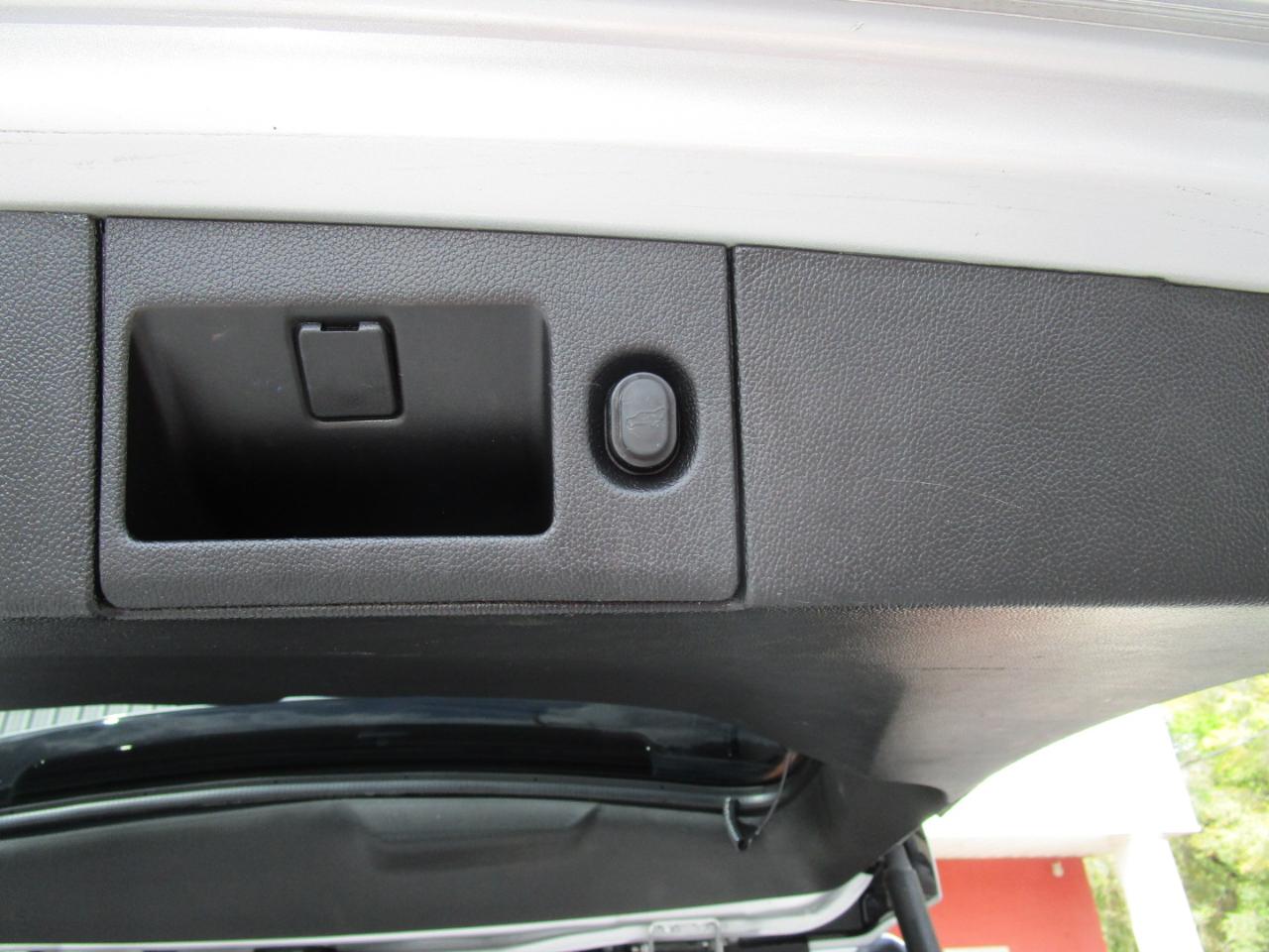 Cadillac Escalade 2WD 4dr Luxury 2020