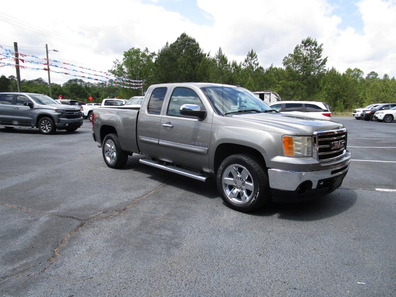 GMC Sierra 1500 2WD Ext Cab 143.5" SLE 2013
