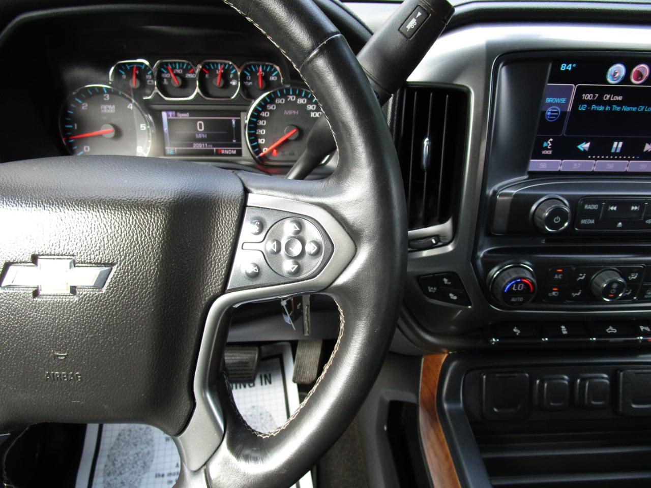 Chevrolet Silverado 1500 2WD Crew Cab 143.5" LTZ w/1LZ 2015