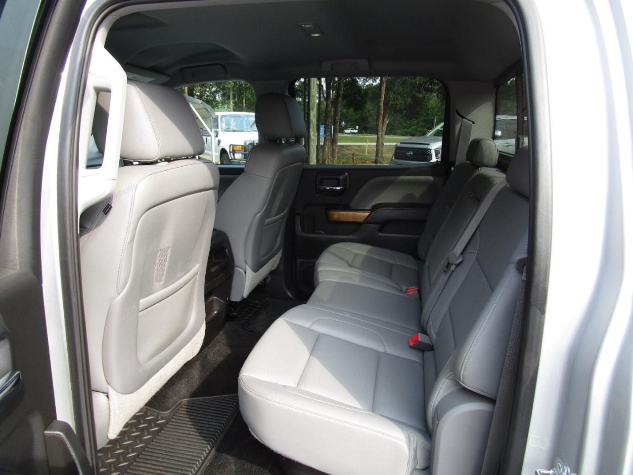 Chevrolet Silverado 1500 2WD Crew Cab 143.5" LTZ w/1LZ 2015