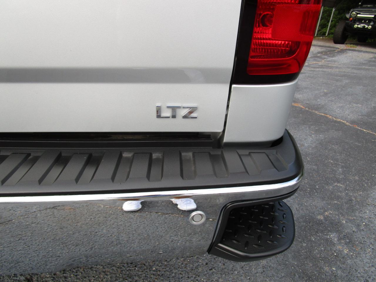 Chevrolet Silverado 1500 2WD Crew Cab 143.5" LTZ w/1LZ 2015