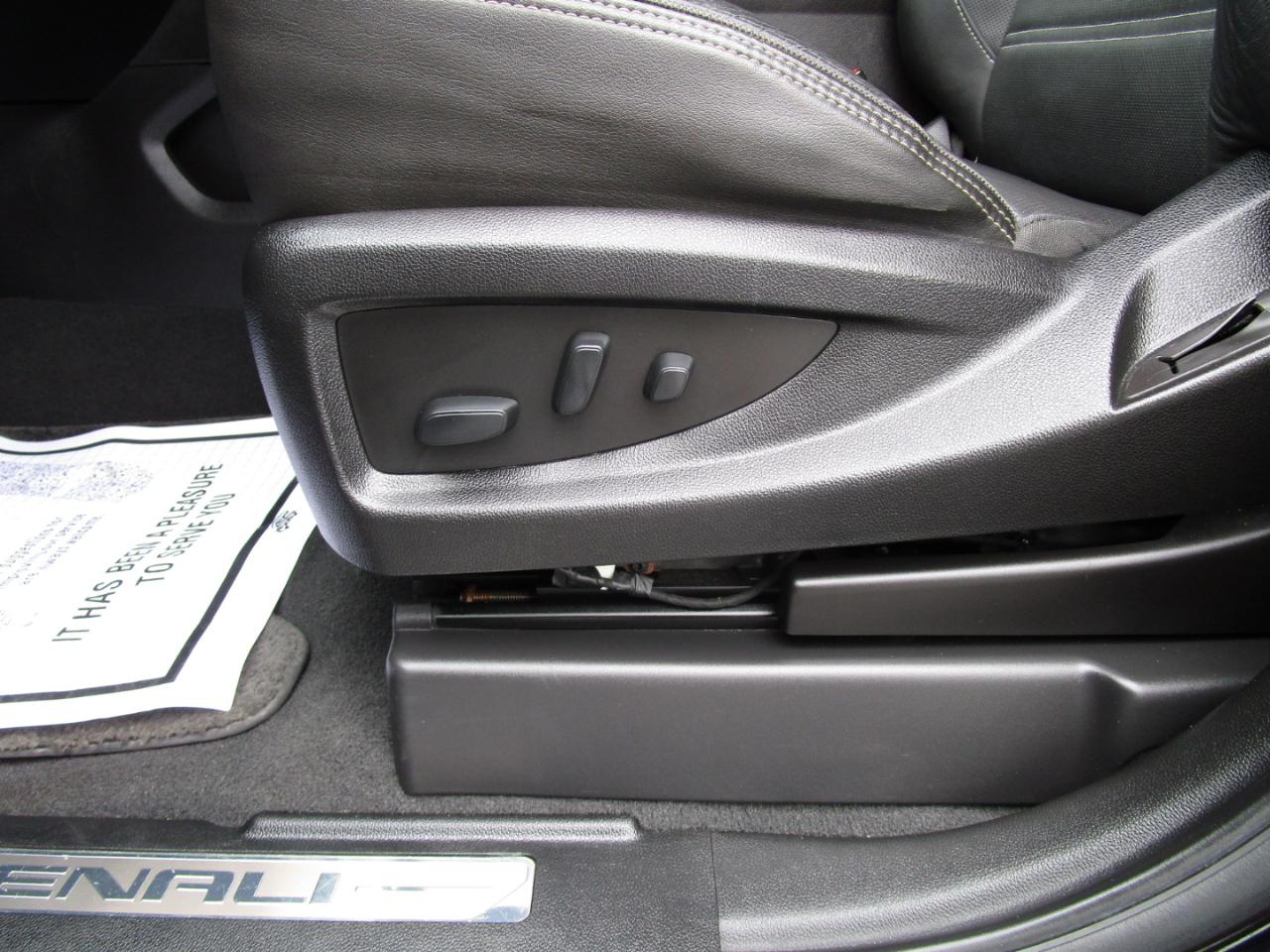 GMC Yukon 2WD 4dr Denali 2020