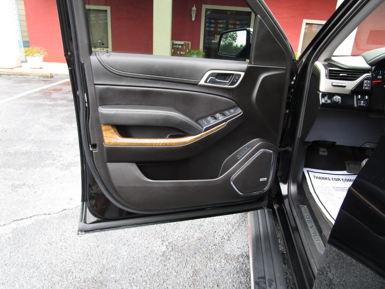 GMC Yukon 2WD 4dr Denali 2020