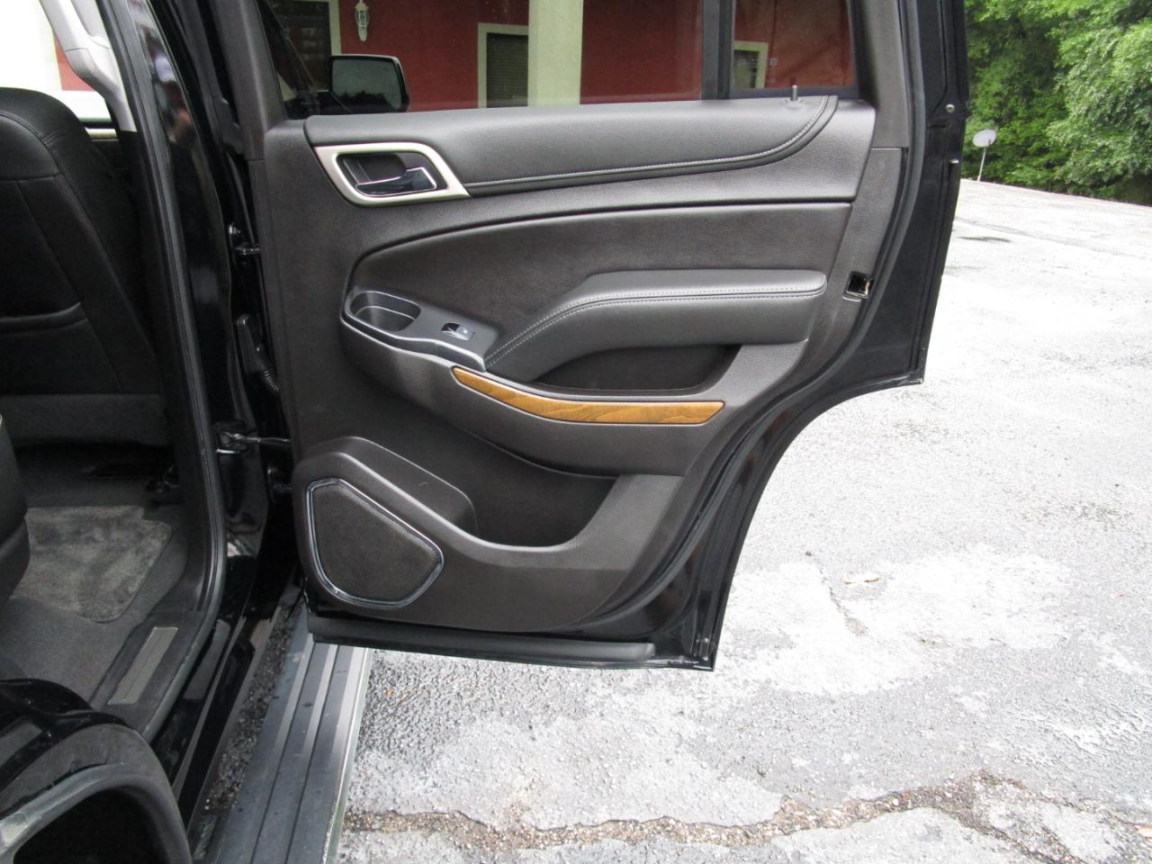 GMC Yukon 2WD 4dr Denali 2020