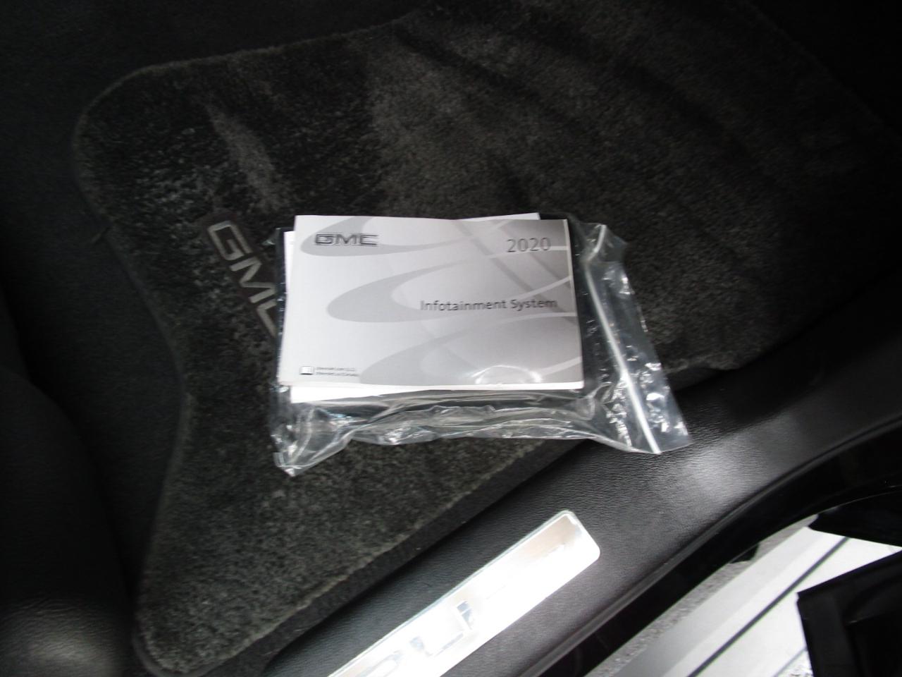 GMC Yukon 2WD 4dr Denali 2020