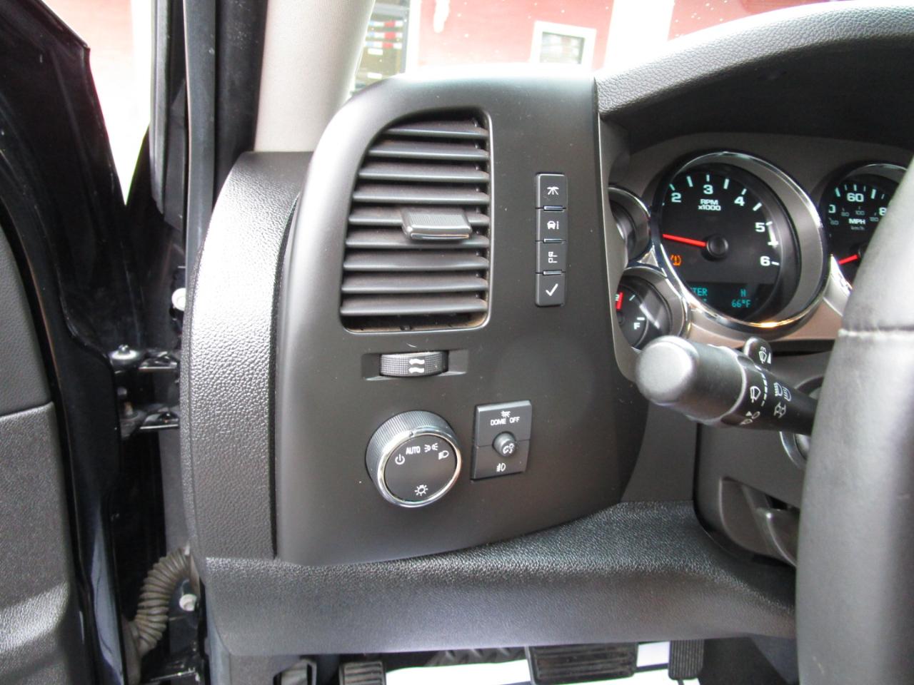 GMC Sierra 1500 4WD Crew Cab 143.5" SLE 2009
