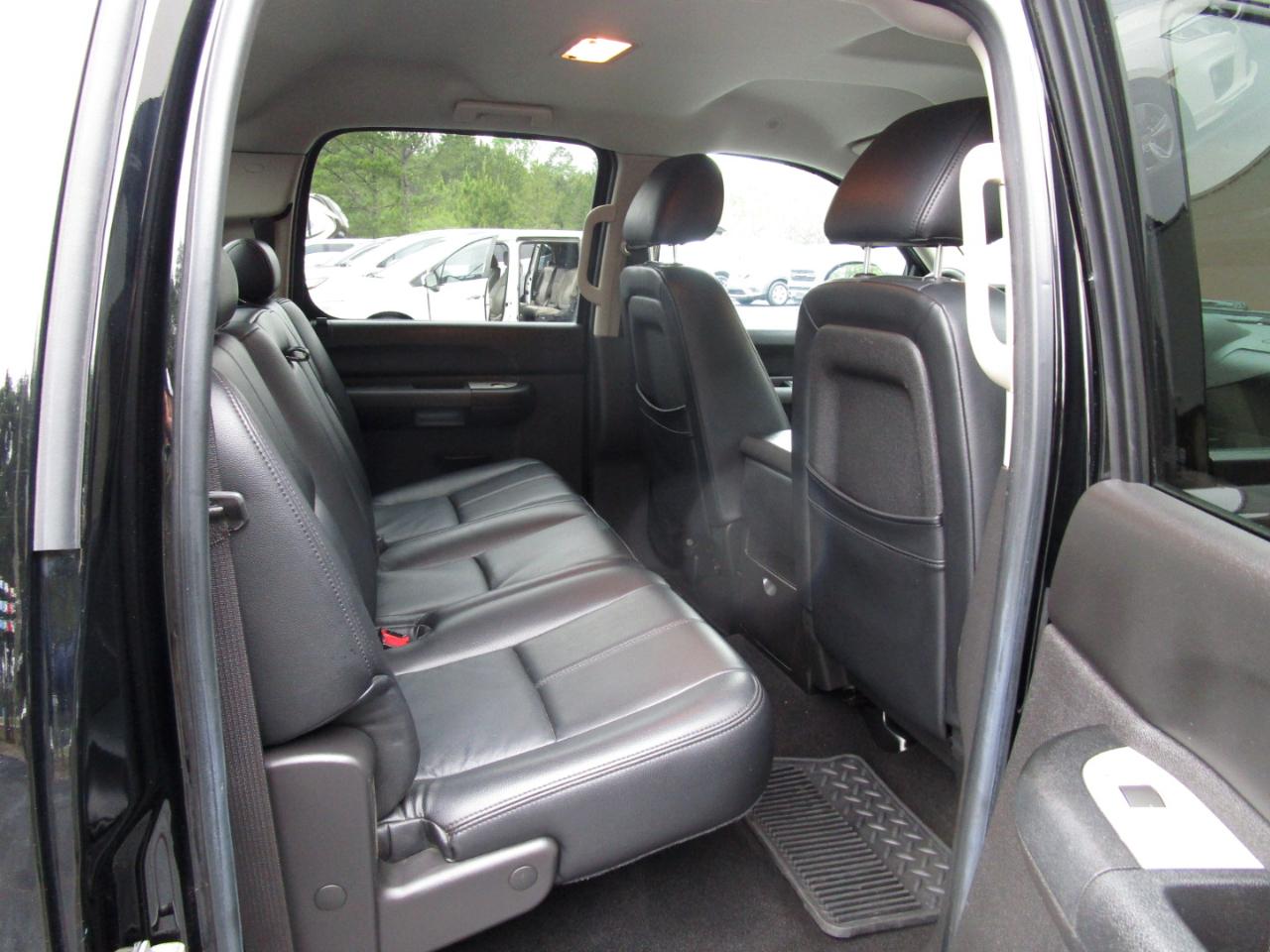 GMC Sierra 1500 4WD Crew Cab 143.5" SLE 2009
