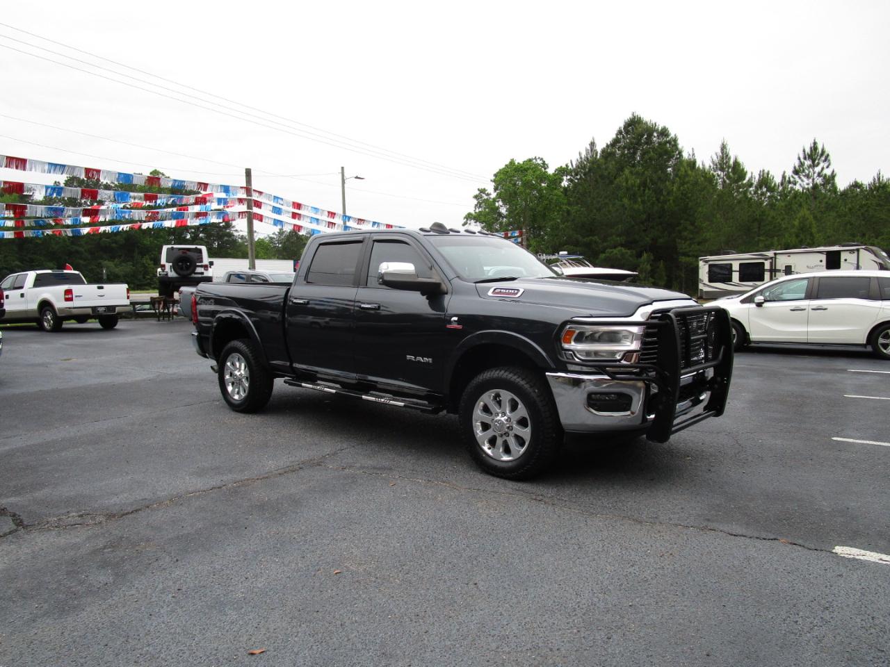 RAM 2500 Laramie 4x4 Crew Cab 6'4" Box 2022