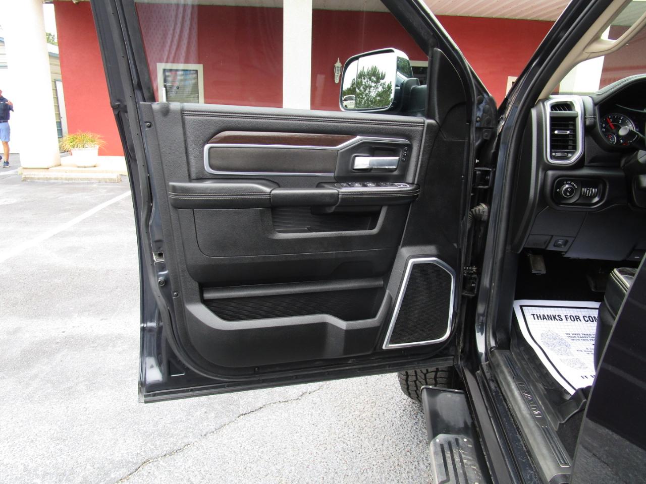 RAM 2500 Laramie 4x4 Crew Cab 6'4" Box 2022