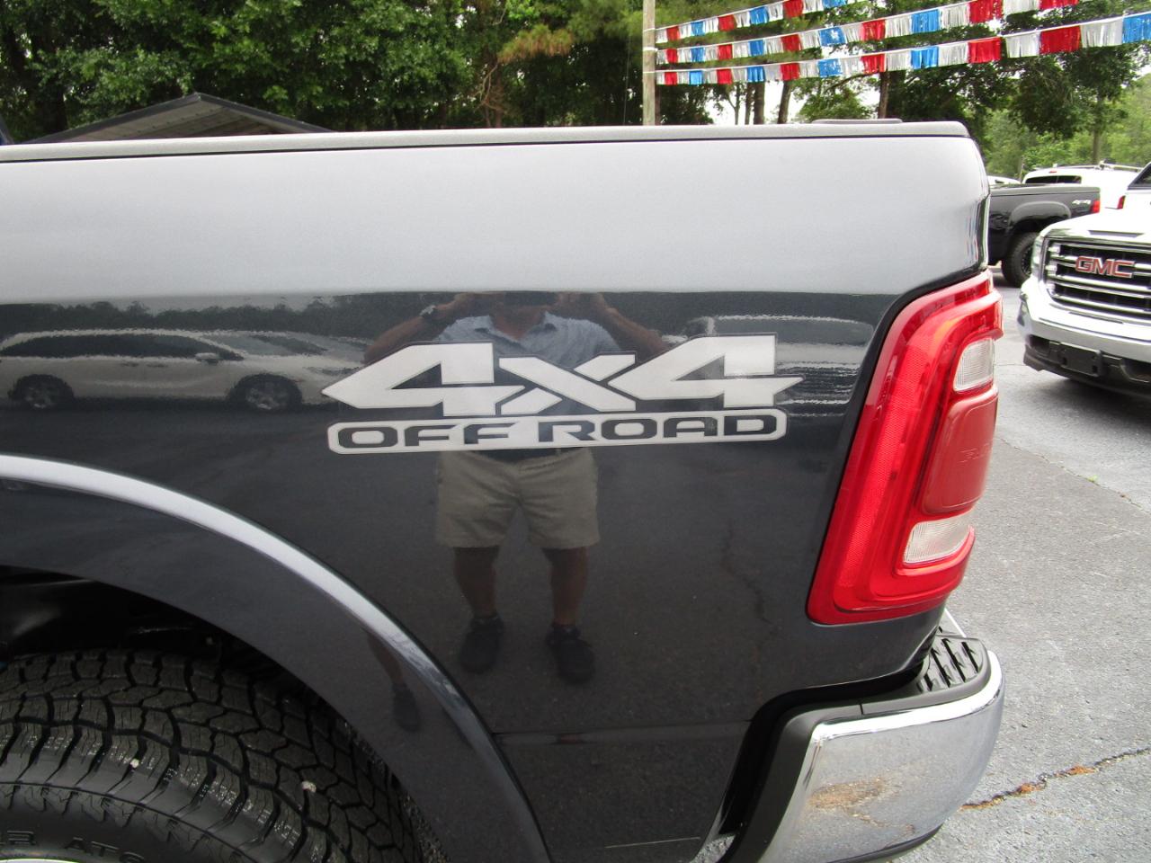 RAM 2500 Laramie 4x4 Crew Cab 6'4" Box 2022