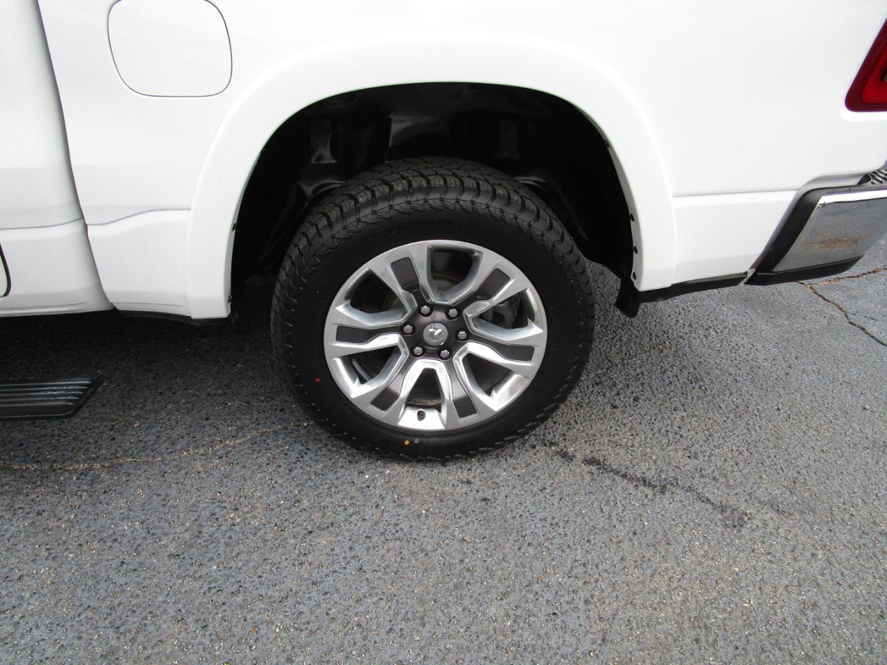 RAM 1500 Longhorn 4x4 Crew Cab 5'7" Box 2019