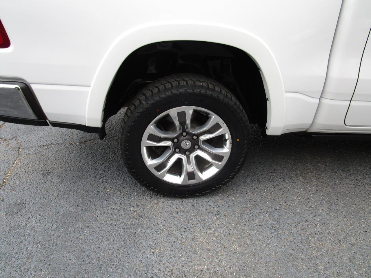 RAM 1500 Longhorn 4x4 Crew Cab 5'7" Box 2019