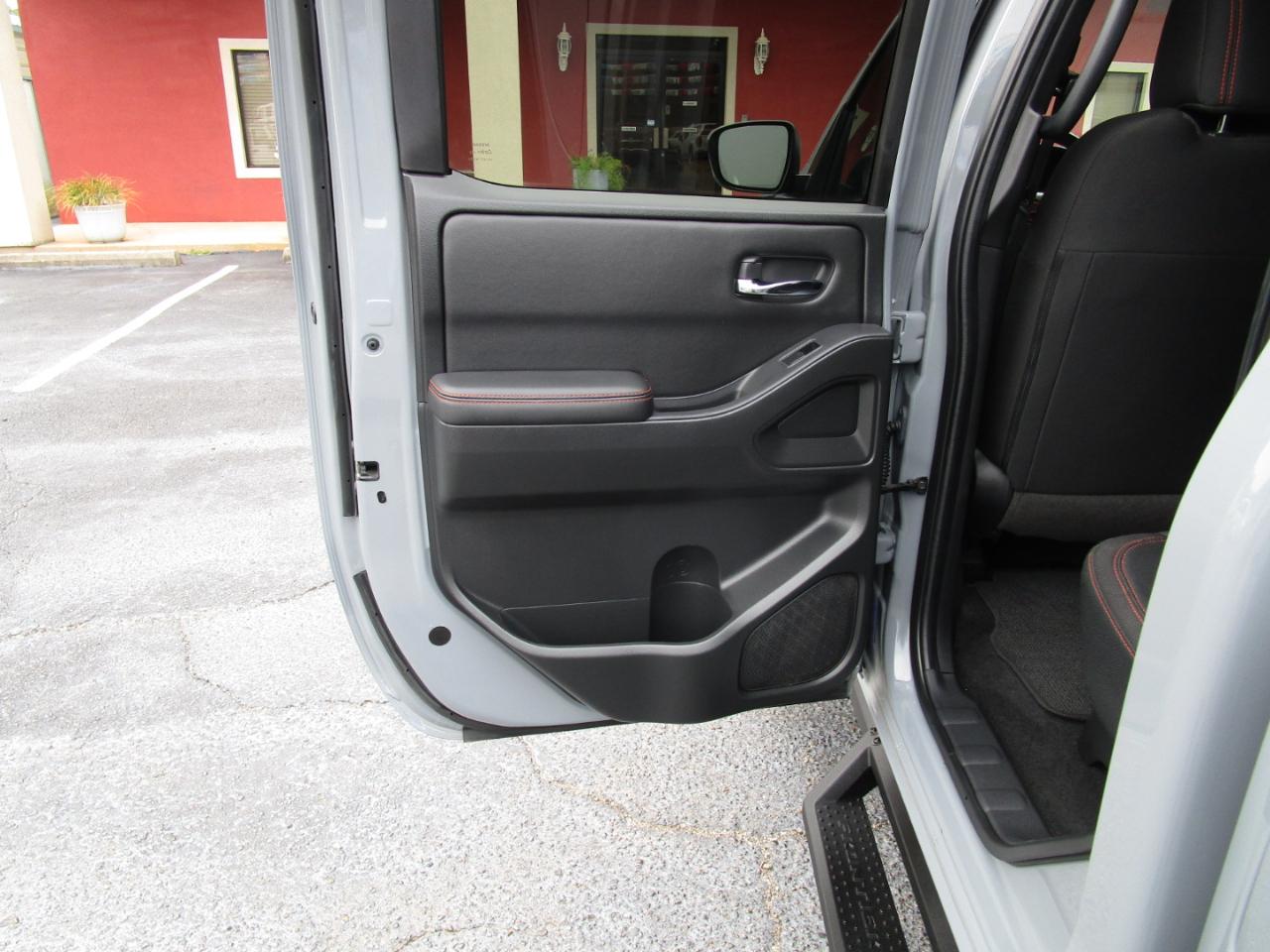 Nissan Frontier Crew Cab 4x2 PRO-X Auto 2023