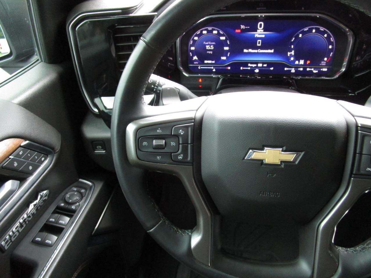 Chevrolet Silverado 1500 4WD Crew Cab 147" High Country 2023