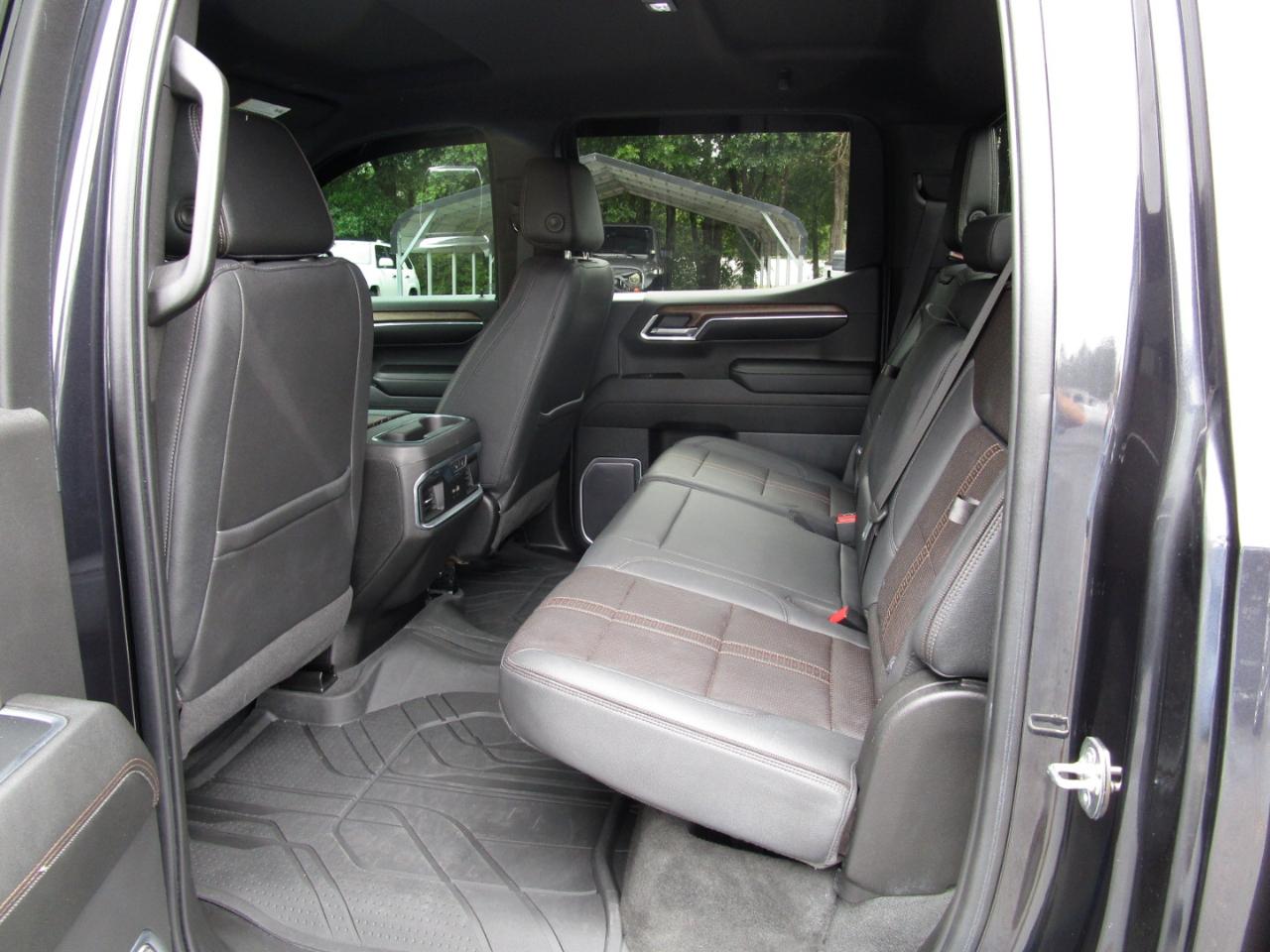 Chevrolet Silverado 1500 4WD Crew Cab 147" High Country 2023