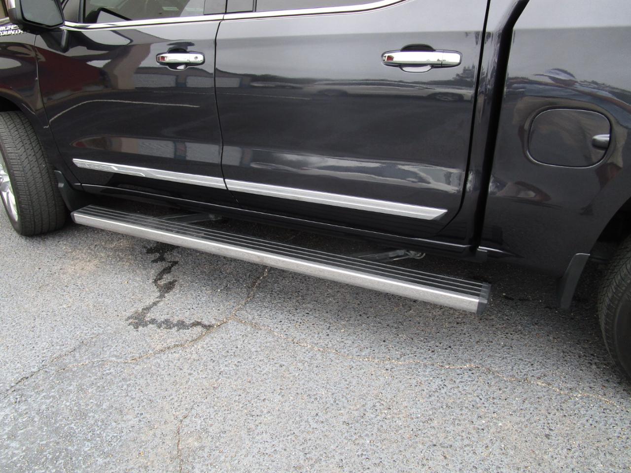 Chevrolet Silverado 1500 4WD Crew Cab 147" High Country 2023