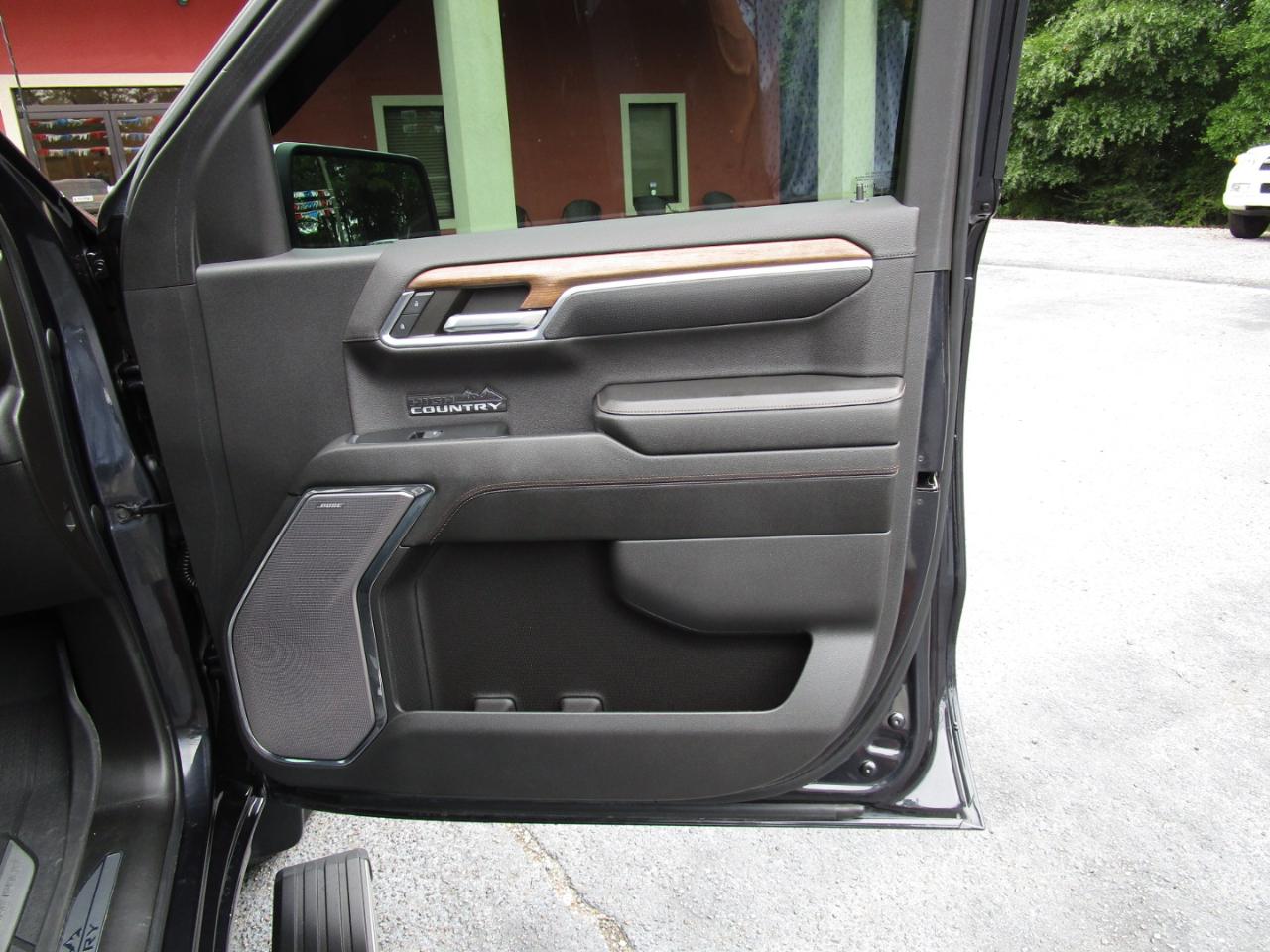 Chevrolet Silverado 1500 4WD Crew Cab 147" High Country 2023