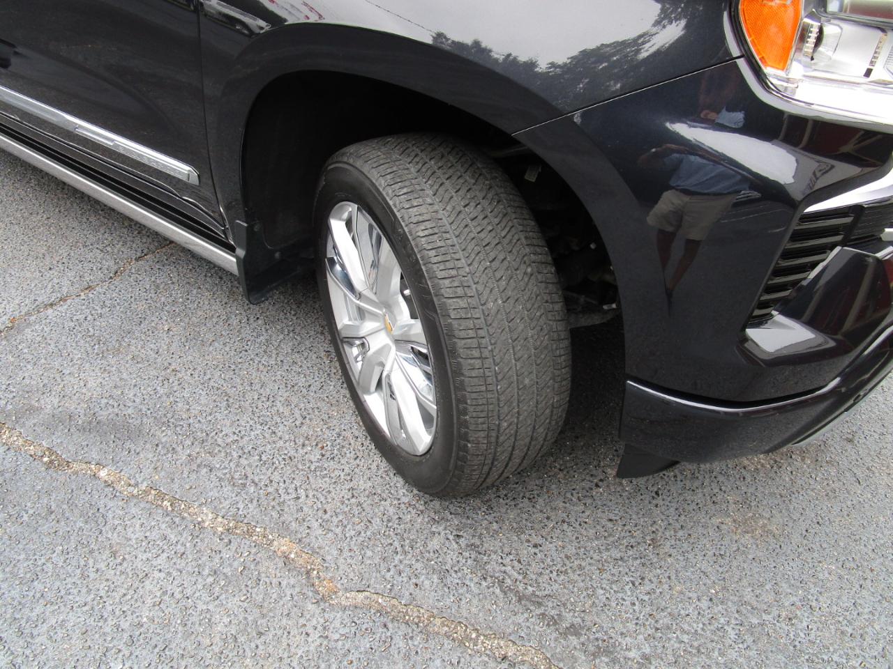 Chevrolet Silverado 1500 4WD Crew Cab 147" High Country 2023