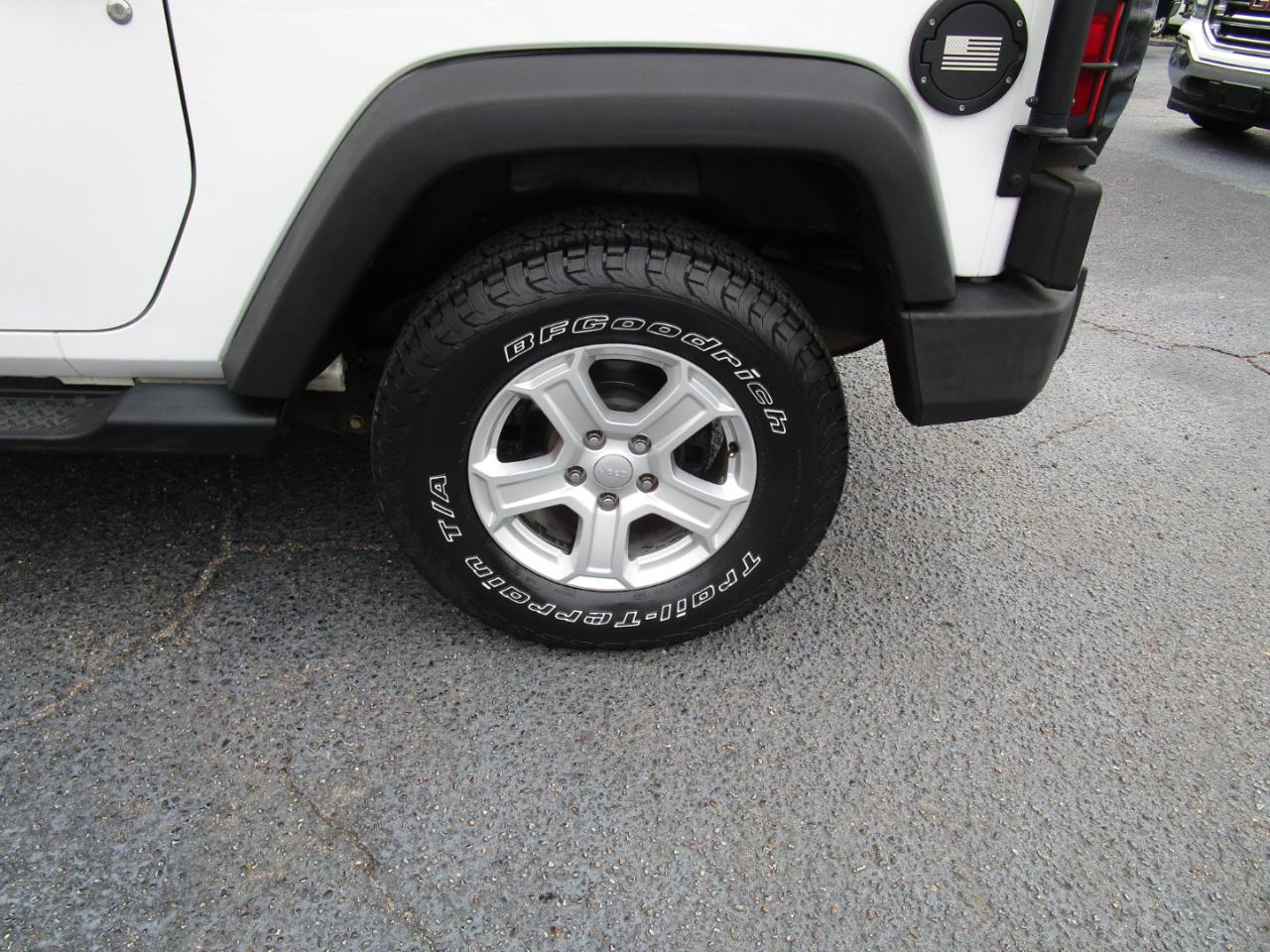 Jeep Wrangler 4WD 2dr Sport 2012