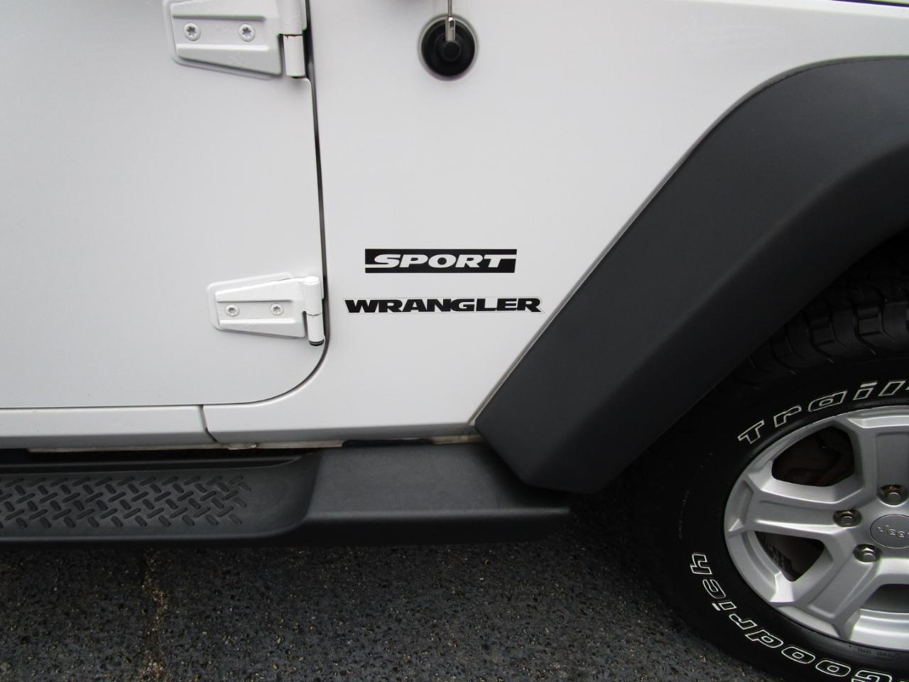 Jeep Wrangler 4WD 2dr Sport 2012