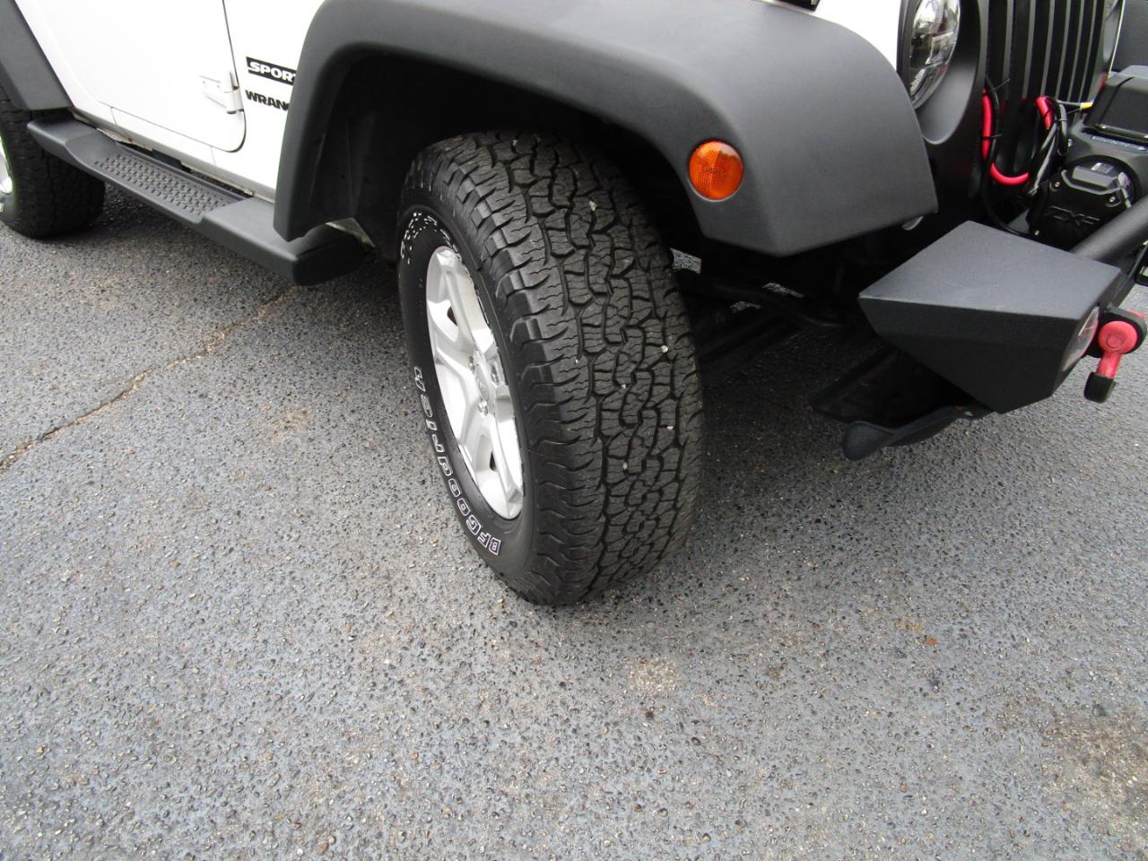 Jeep Wrangler 4WD 2dr Sport 2012
