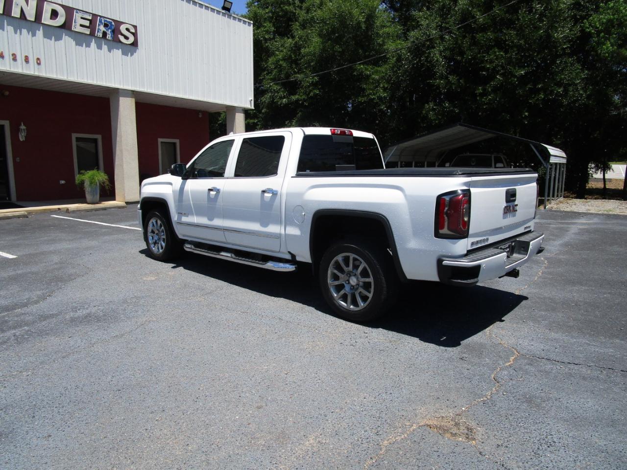 GMC Sierra 1500 4WD Crew Cab 143.5" Denali 2016