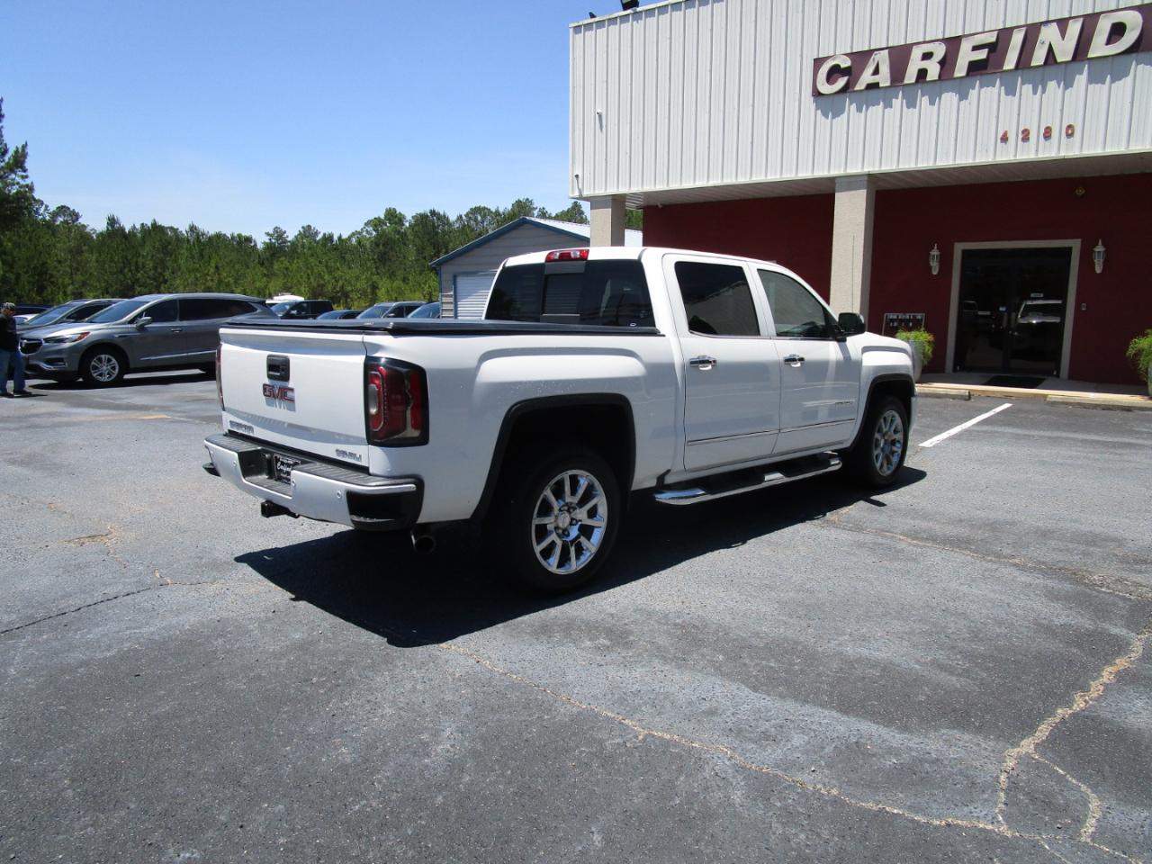 GMC Sierra 1500 4WD Crew Cab 143.5" Denali 2016