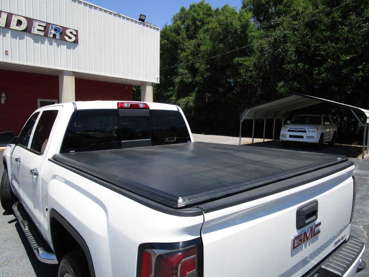 GMC Sierra 1500 4WD Crew Cab 143.5" Denali 2016