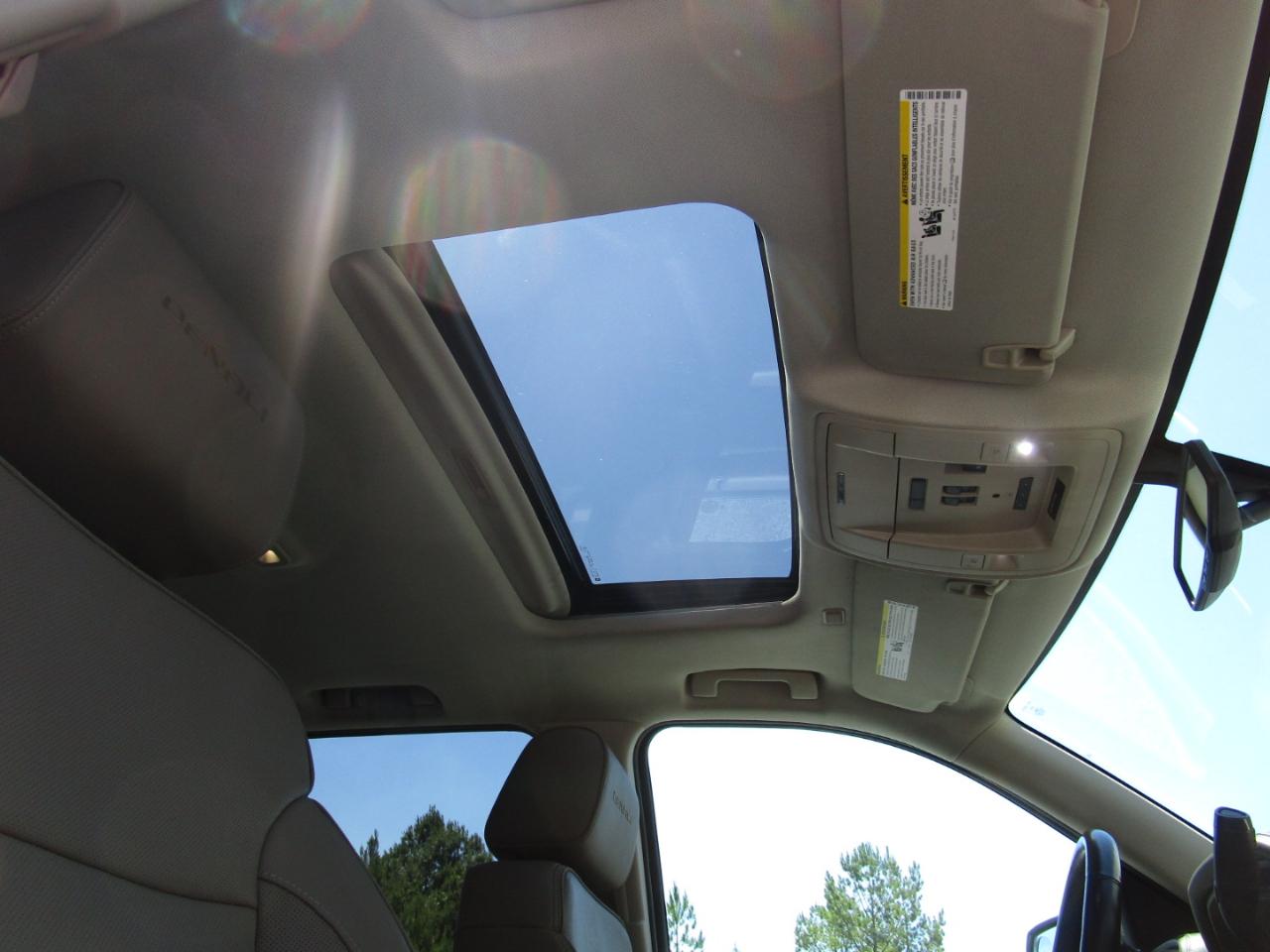 GMC Sierra 1500 4WD Crew Cab 143.5" Denali 2016
