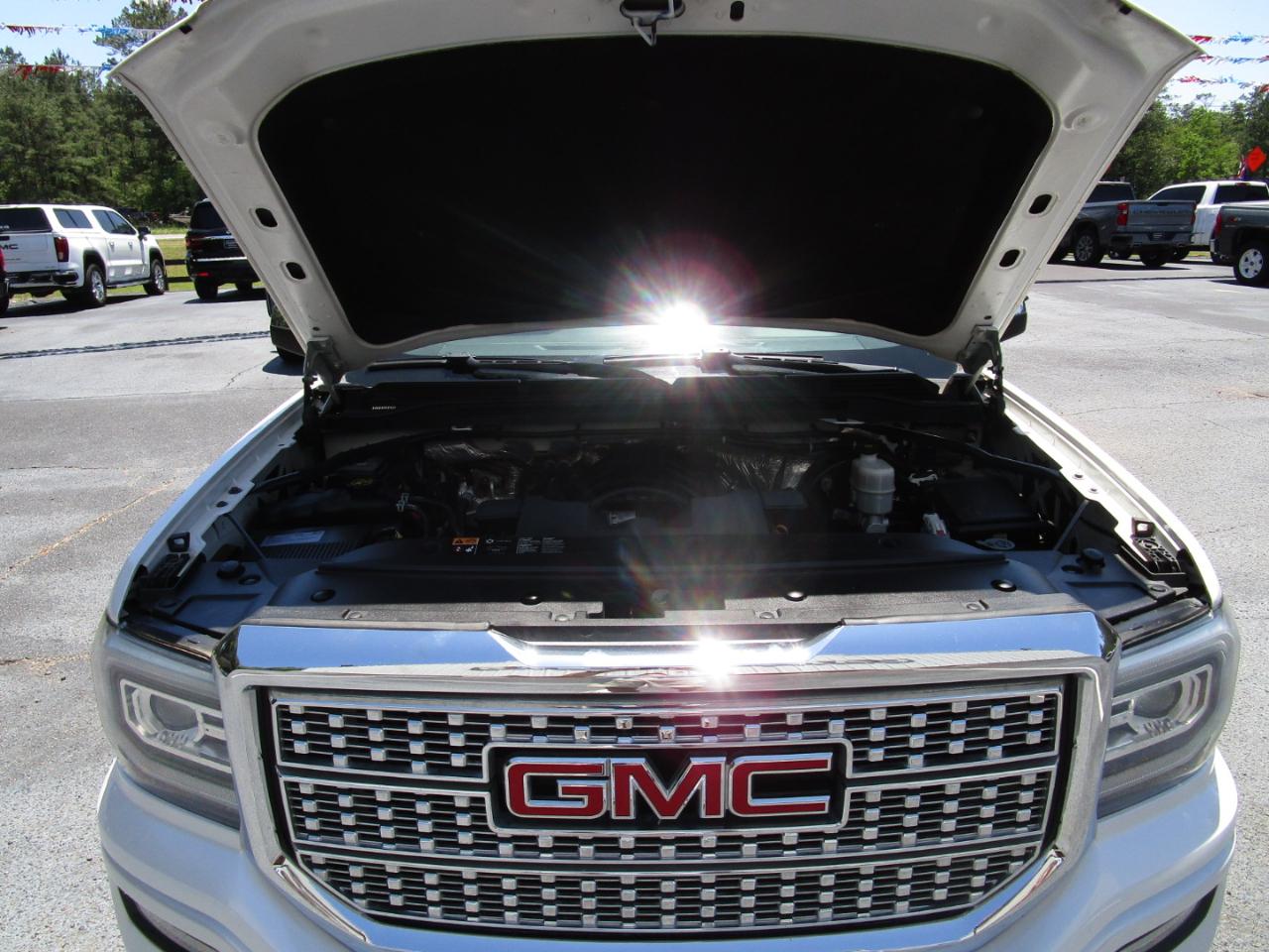 GMC Sierra 1500 4WD Crew Cab 143.5" Denali 2016