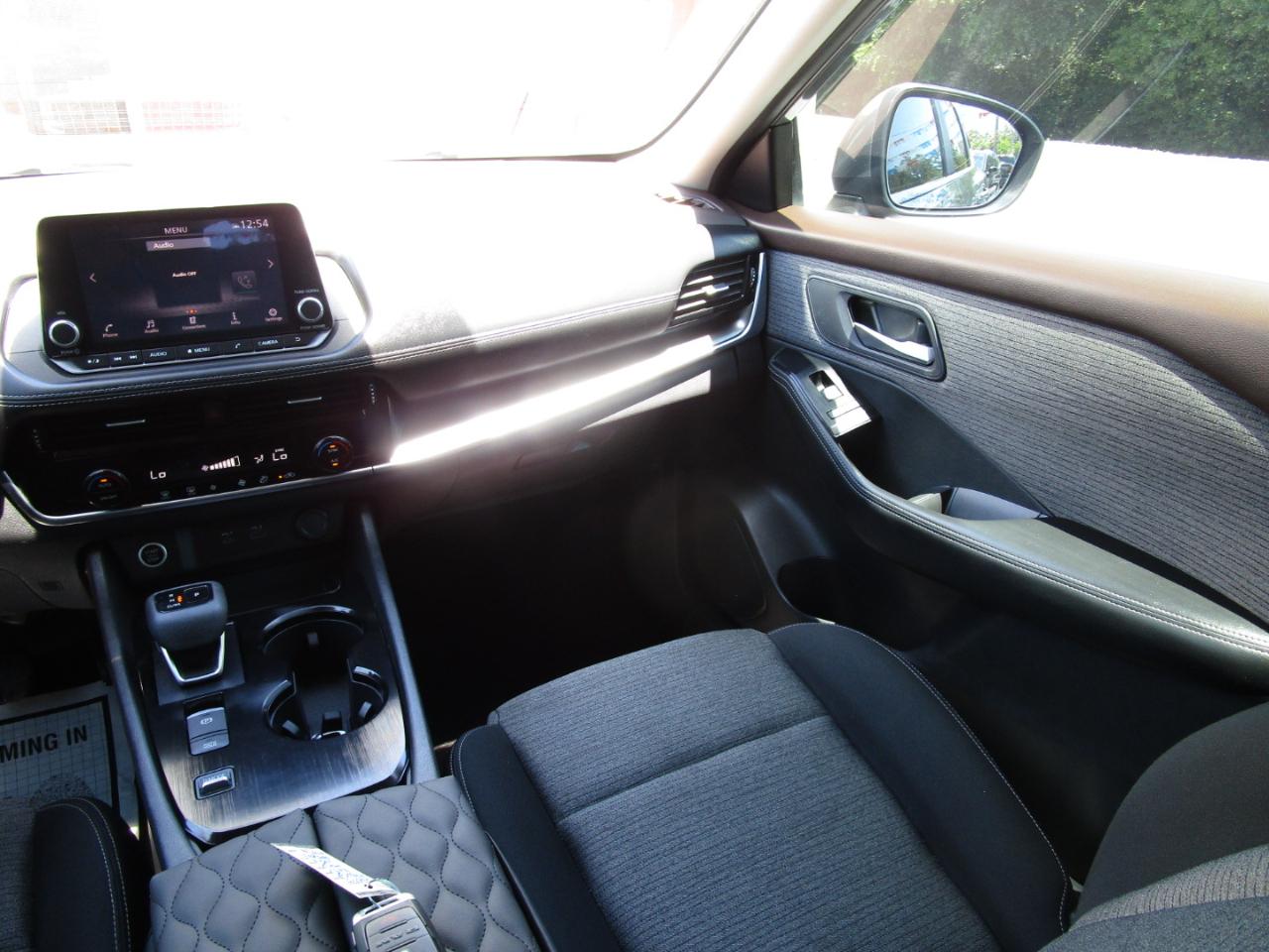 Nissan Rogue FWD SV *Ltd Avail* 2023