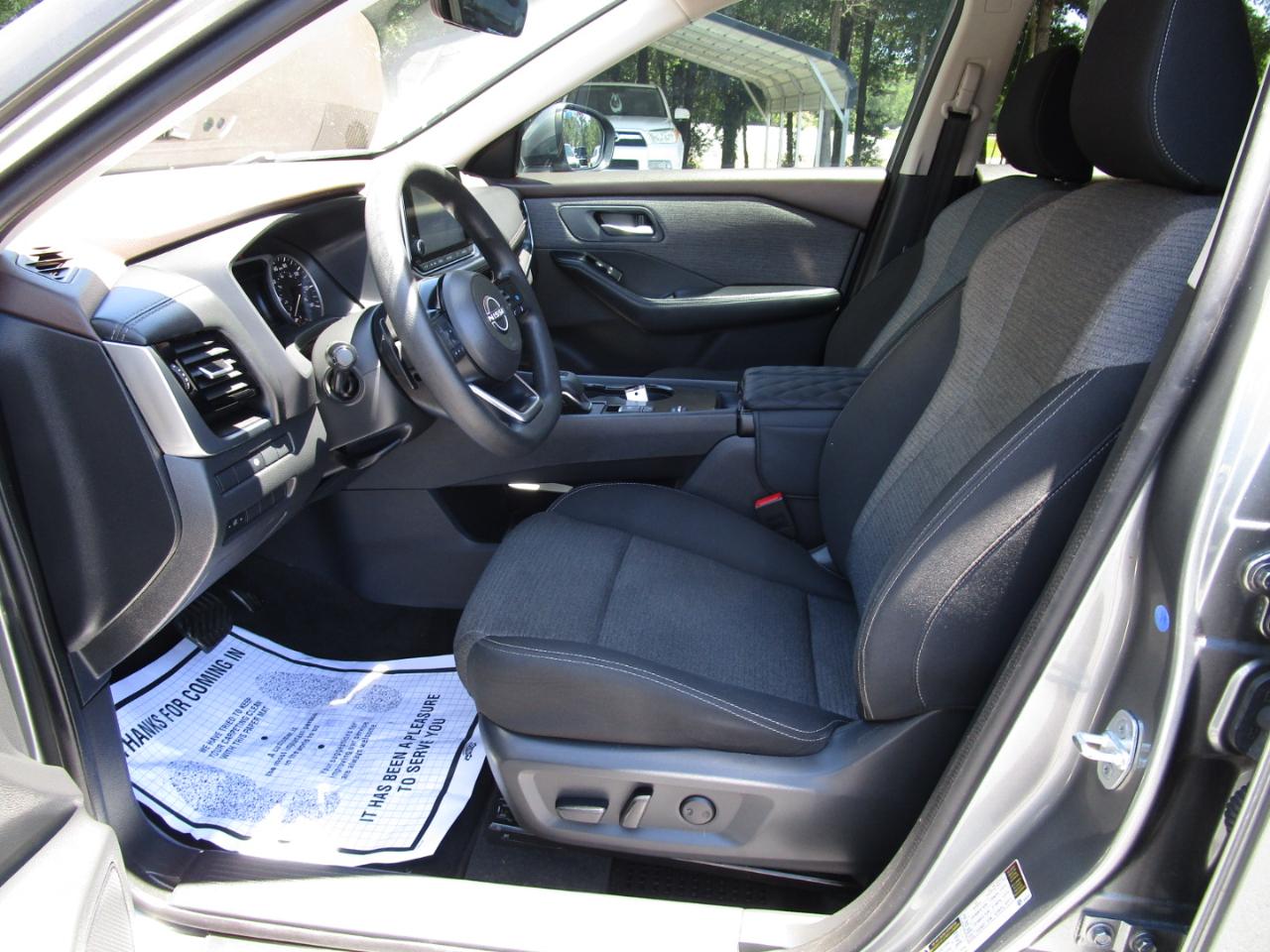 Nissan Rogue FWD SV *Ltd Avail* 2023
