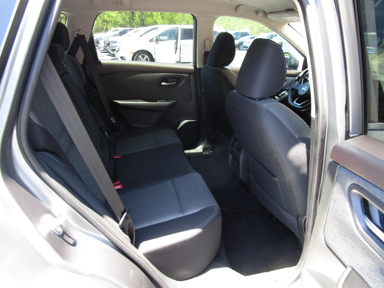 Nissan Rogue FWD SV *Ltd Avail* 2023