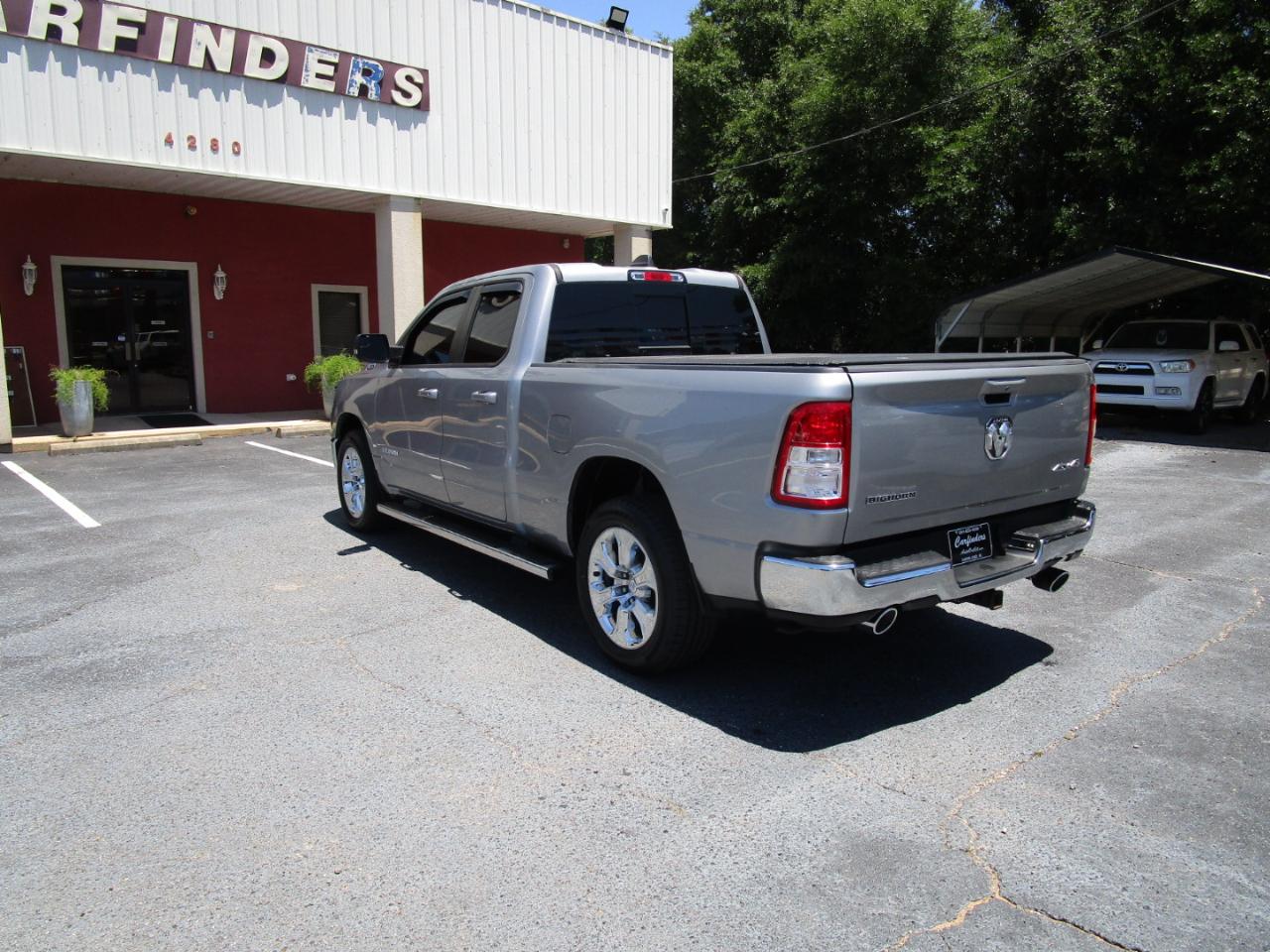RAM 1500 Big Horn 4x4 Quad Cab 6'4" Box 2021